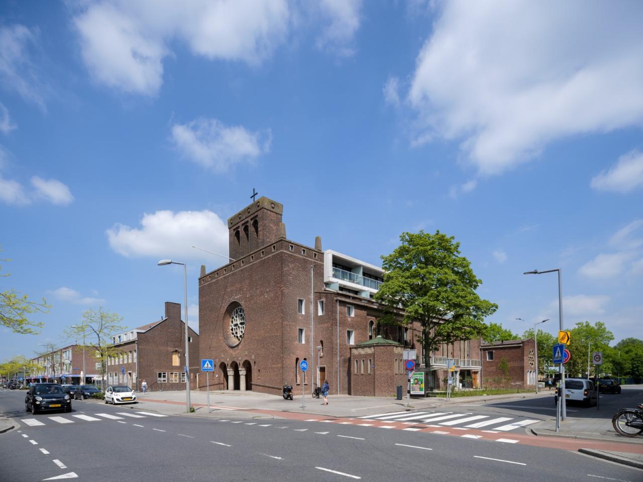 BIM建筑|从教堂到公寓的更新改造 / HOYT Architecten BIM建筑|从教堂到公寓的更新改造 / HOYT Architecten