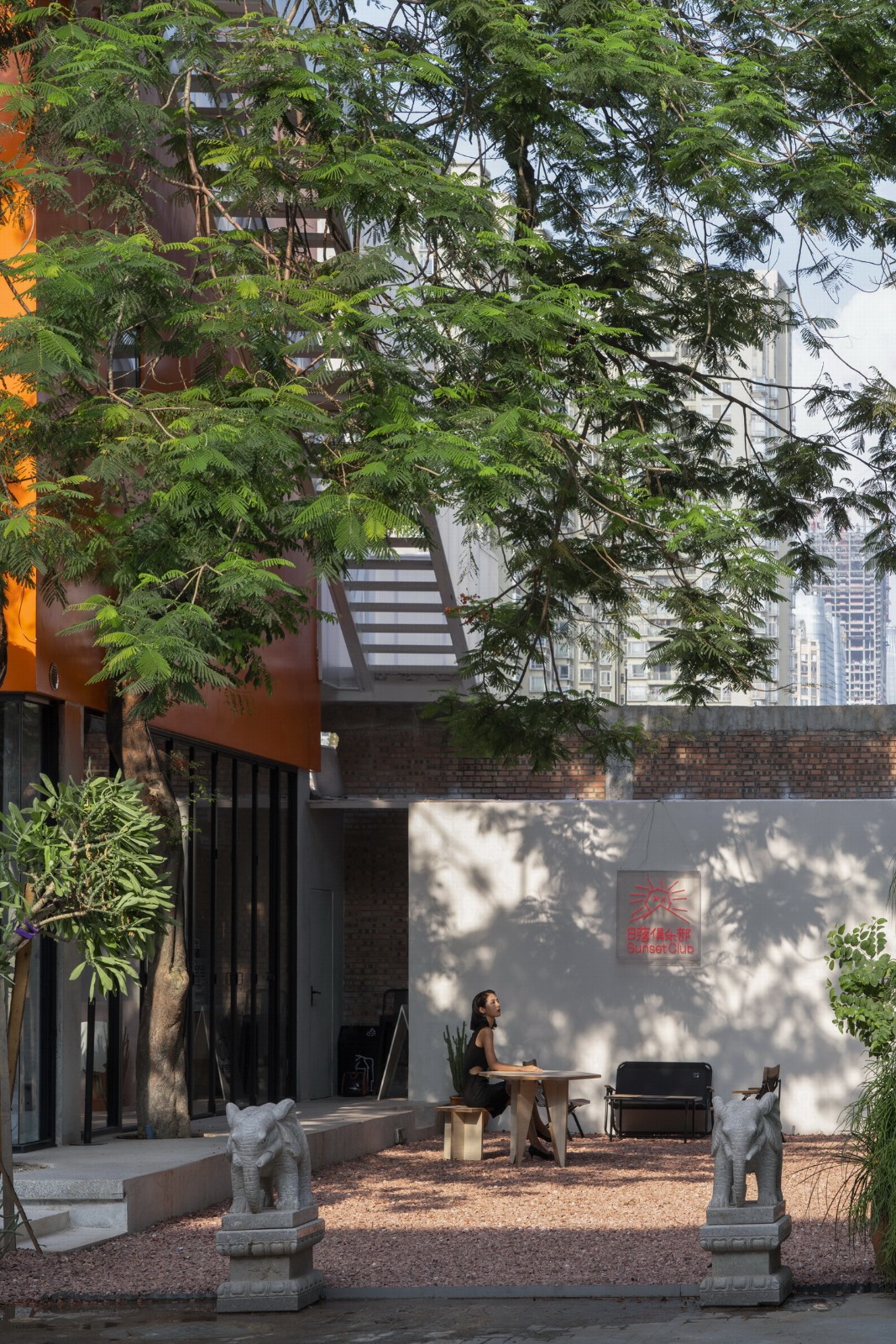 BIM建筑|工业遗址世界里的橙色糖果-未来社HOUSE / Wutopia Lab BIM建筑|工业遗址世界里的橙色糖果-未来社HOUSE / Wutopia Lab