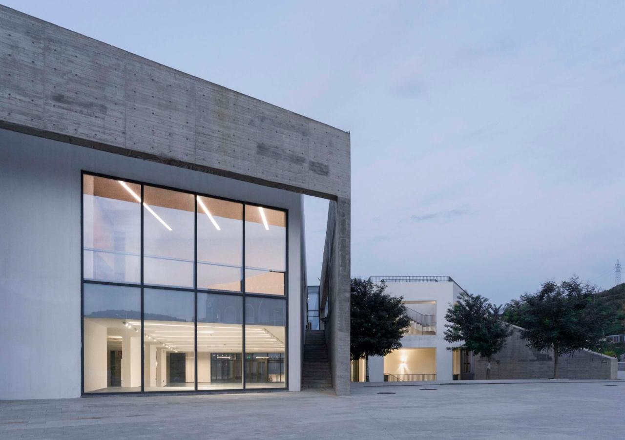 BIM建筑|友兰中学图艺综合楼 / WAU建筑事务所 BIM建筑|友兰中学图艺综合楼 / WAU建筑事务所