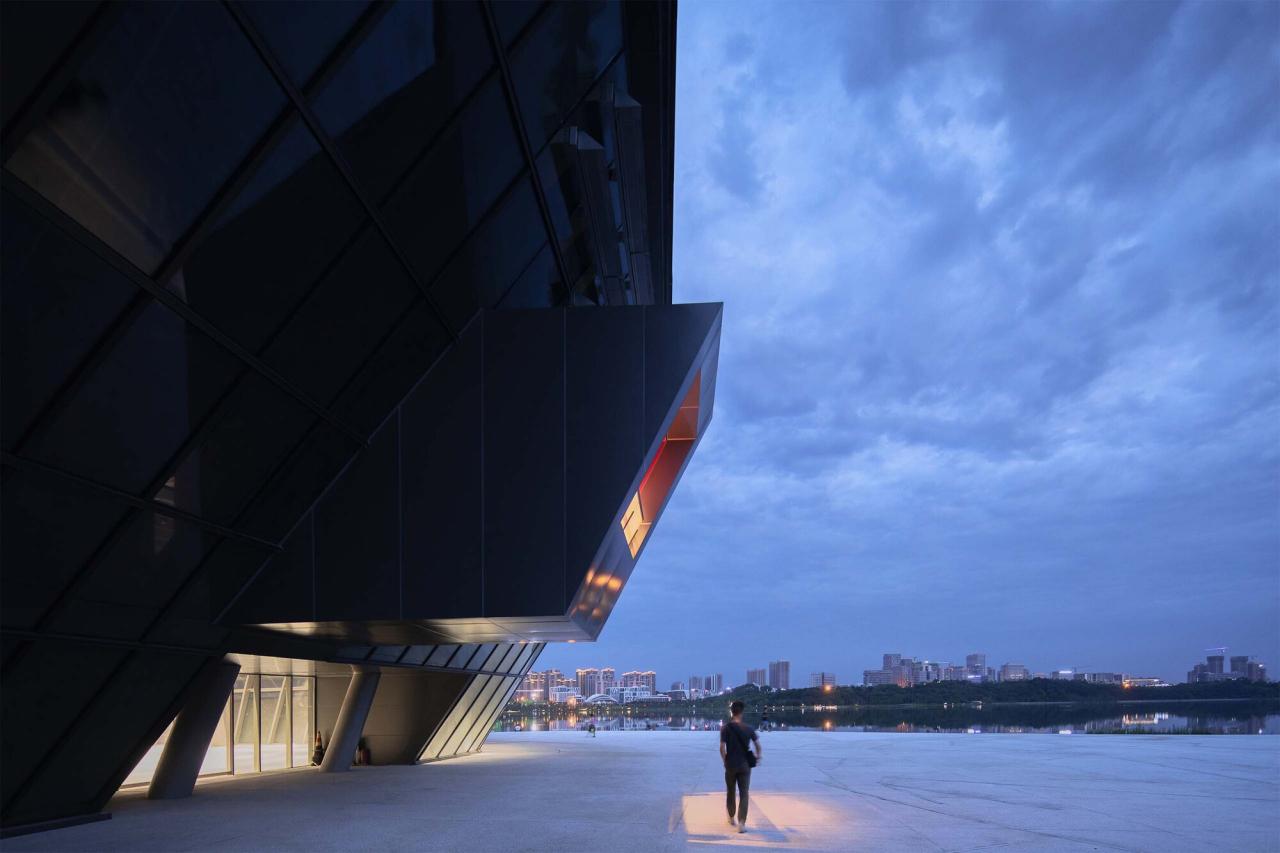 BIM建筑|成都天府路演艺术中心 / 天仝建筑 BIM建筑|成都天府路演艺术中心 / 天仝建筑