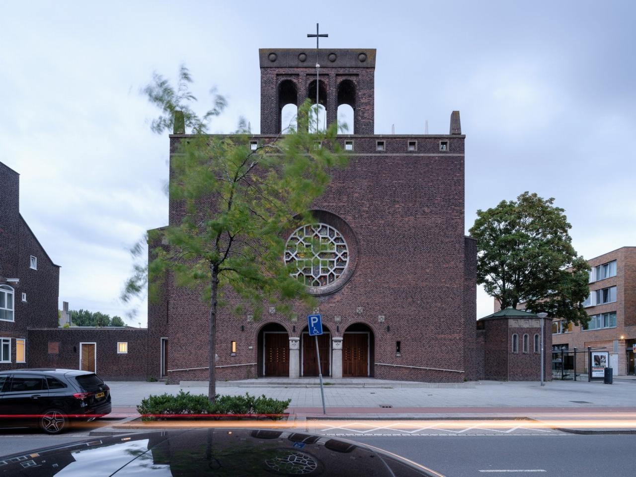 BIM建筑|从教堂到公寓的更新改造 / HOYT Architecten BIM建筑|从教堂到公寓的更新改造 / HOYT Architecten