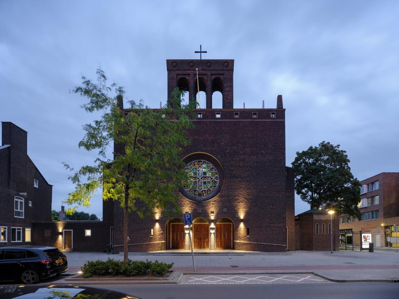 BIM建筑|从教堂到公寓的更新改造 / HOYT Architecten BIM建筑|从教堂到公寓的更新改造 / HOYT Architecten