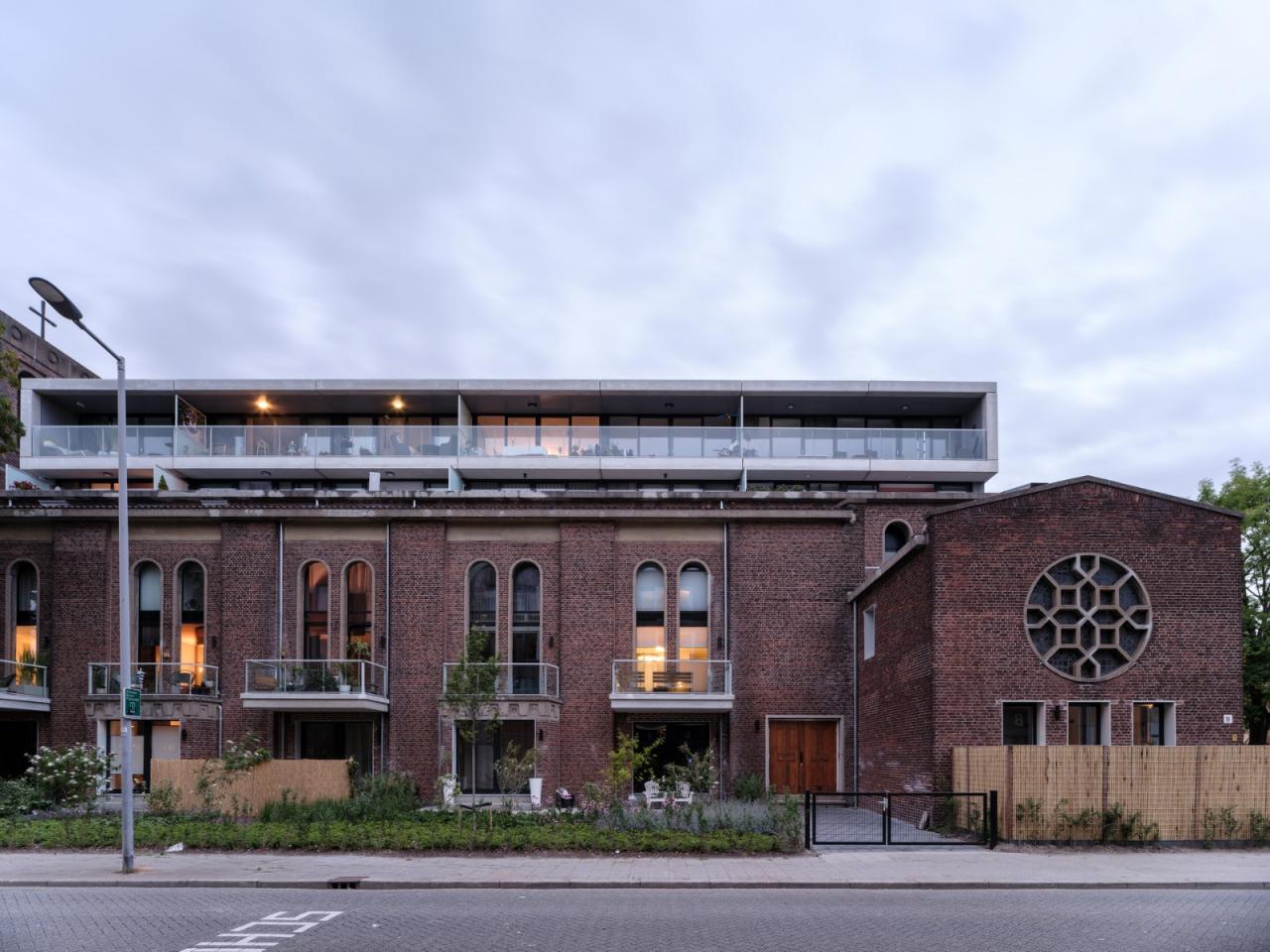 BIM建筑|从教堂到公寓的更新改造 / HOYT Architecten BIM建筑|从教堂到公寓的更新改造 / HOYT Architecten