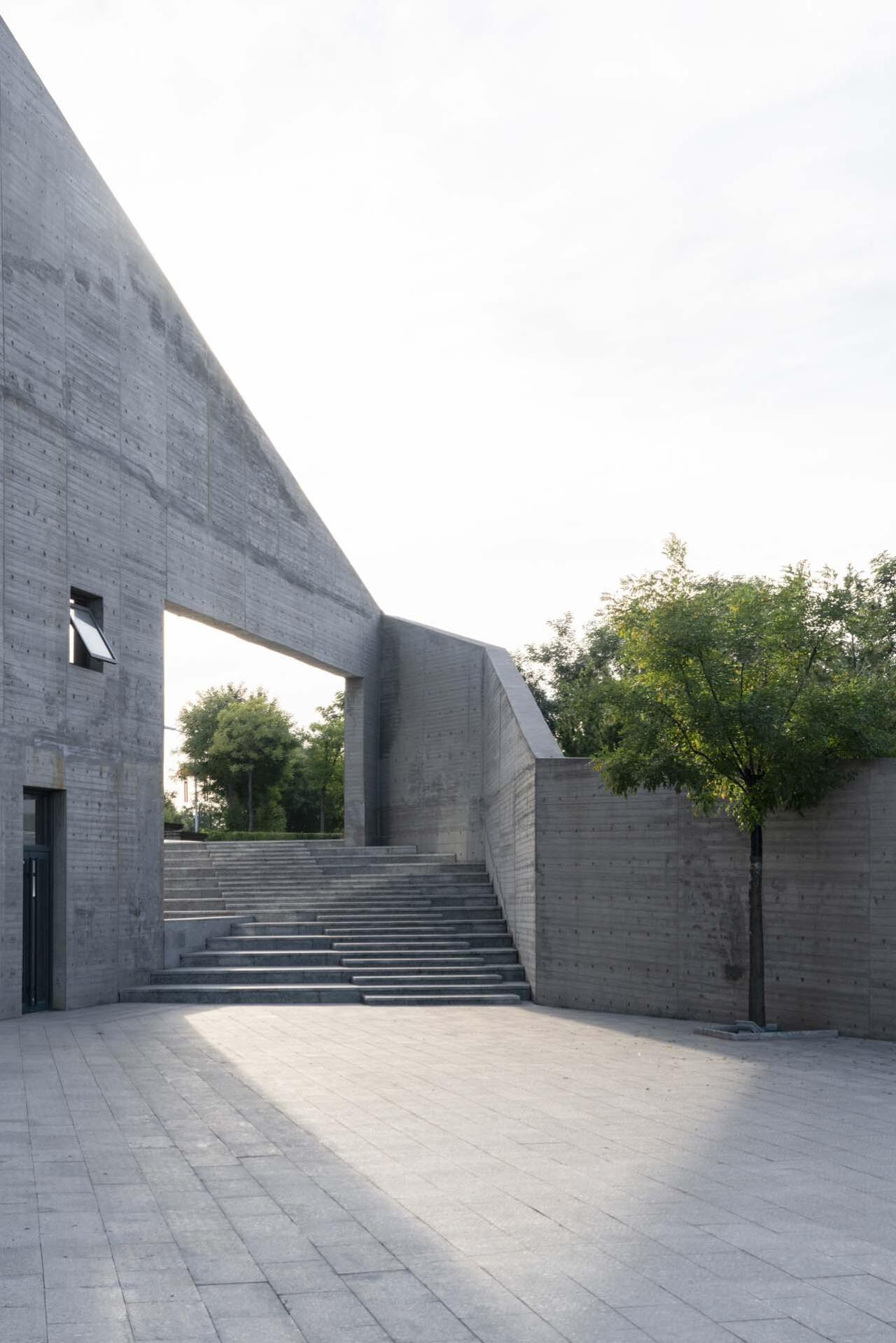 BIM建筑|友兰中学图艺综合楼 / WAU建筑事务所 BIM建筑|友兰中学图艺综合楼 / WAU建筑事务所