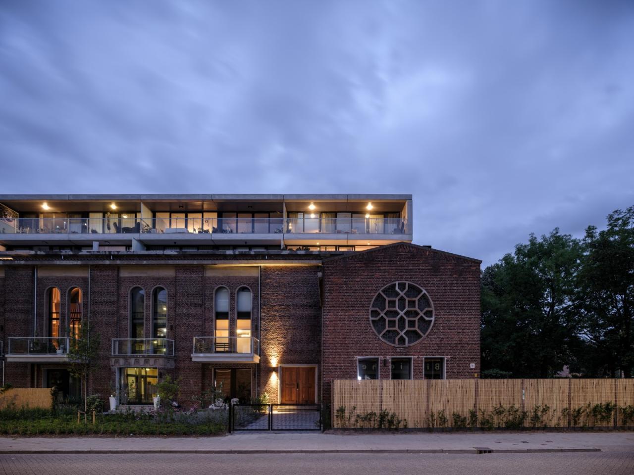 BIM建筑|从教堂到公寓的更新改造 / HOYT Architecten BIM建筑|从教堂到公寓的更新改造 / HOYT Architecten