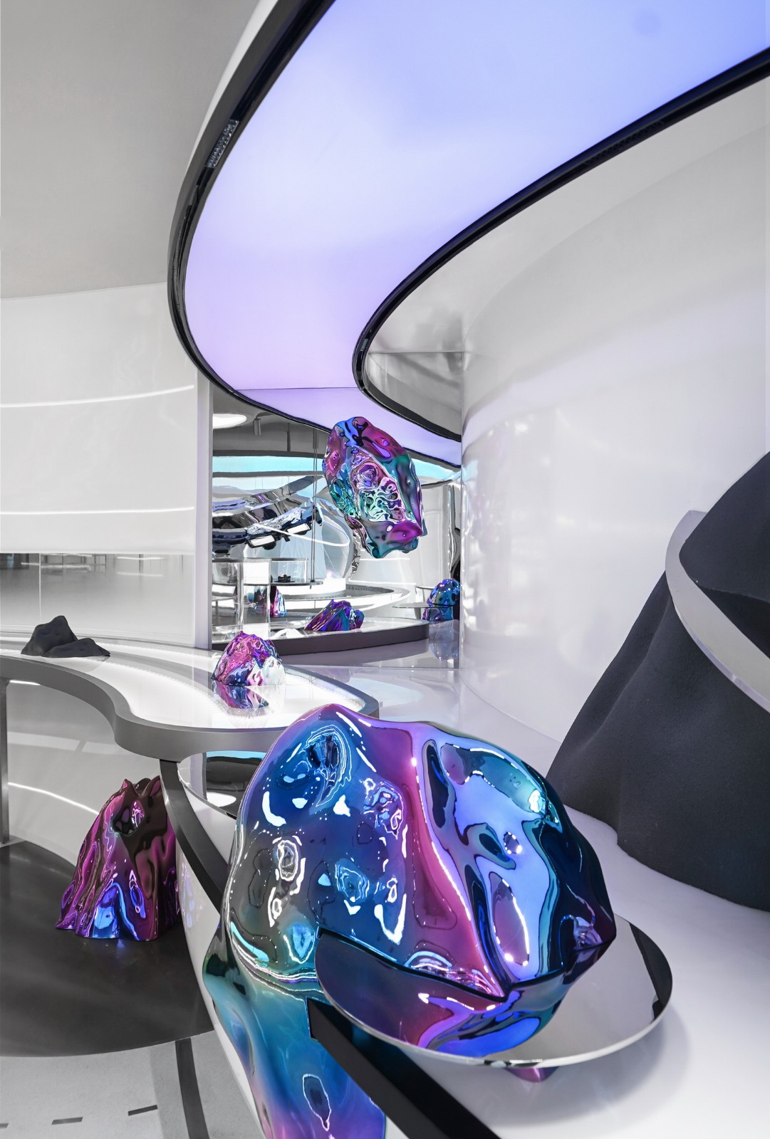 BIM建筑|HOLILAND TRAVEL:平行宇宙的未来叙事主义 / SLT设计咨询有限公司 BIM建筑|HOLILAND TRAVEL:平行宇宙的未来叙事主义 / SLT设计咨询有限公司