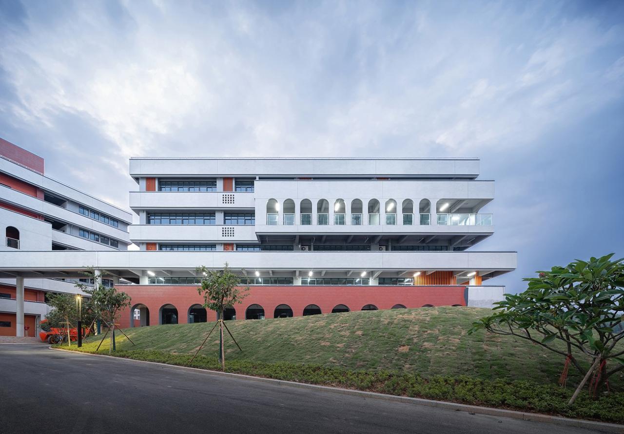 BIM建筑|台山市广旭实验学校 / 象外营造工作室 BIM建筑|台山市广旭实验学校 / 象外营造工作室