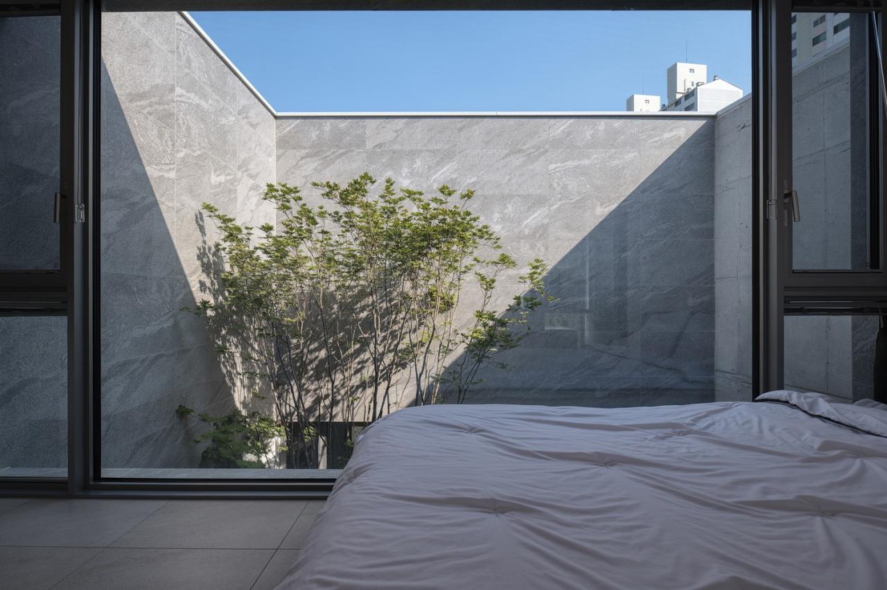 BIM建筑|扭曲营造空间,金属立面住宅 / Archirie BIM建筑|扭曲营造空间,金属立面住宅 / Archirie