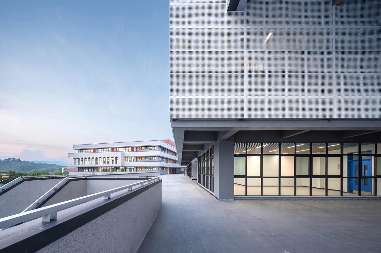 BIM建筑|台山市广旭实验学校 / 象外营造工作室 BIM建筑|台山市广旭实验学校 / 象外营造工作室