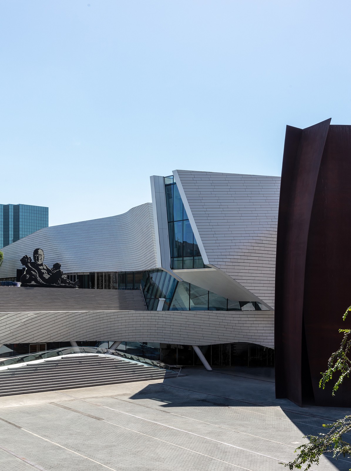 BIM建筑|美国加州橙县艺术博物馆 / Morphosis BIM建筑|美国加州橙县艺术博物馆 / Morphosis