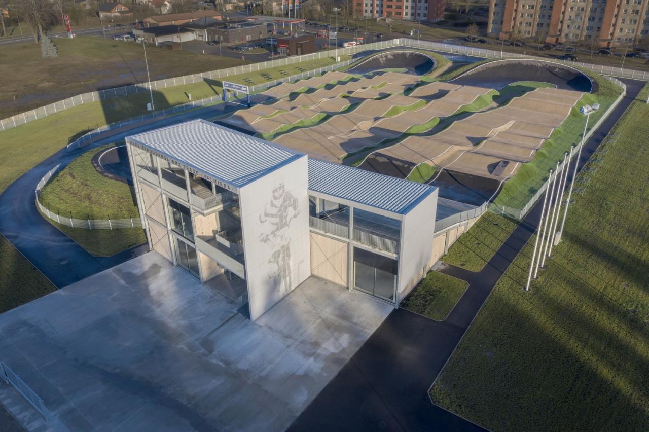 BIM建筑|奥运冠军 Maris Strombergs 的 BMX 赛道 / Balta Istaba BIM建筑|奥运冠军 Maris Strombergs 的 BMX 赛道 / Balta Istaba