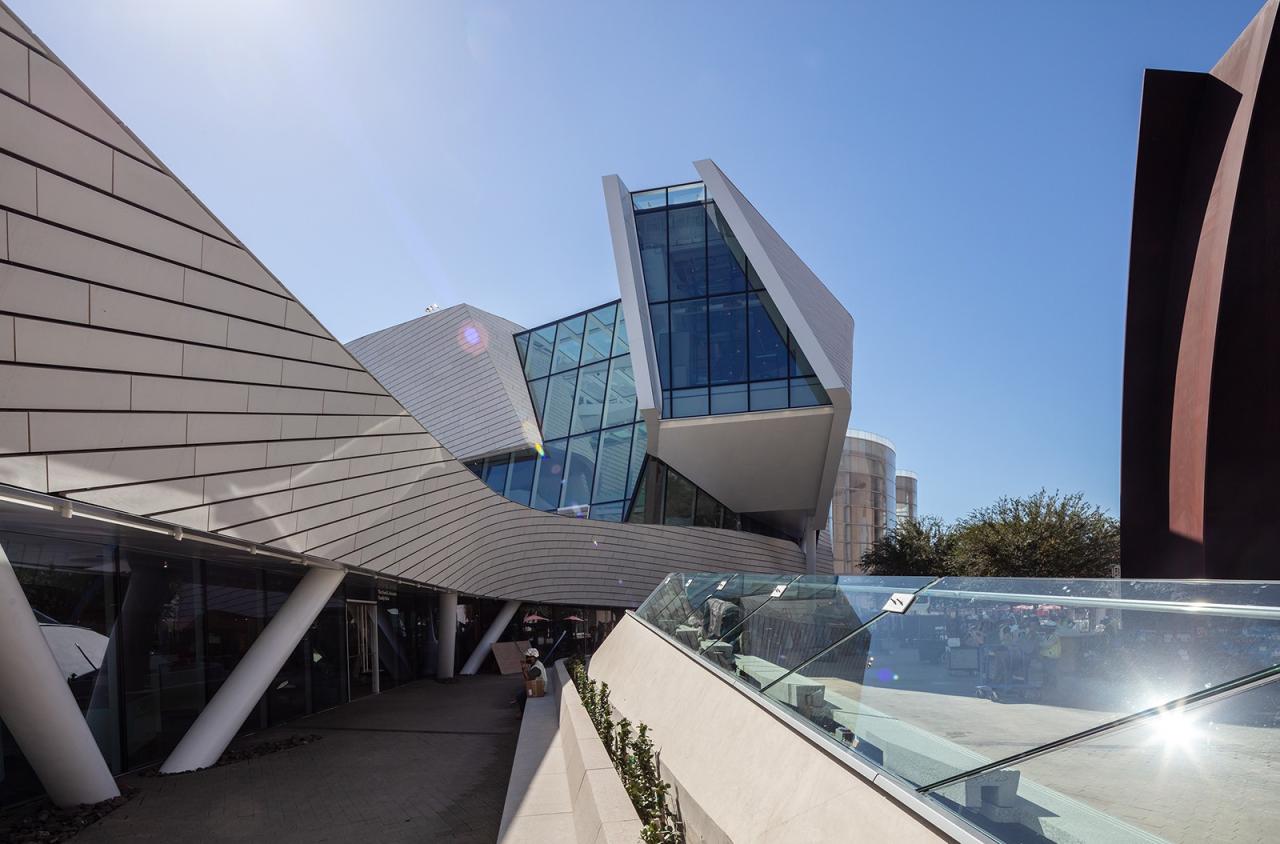 BIM建筑|美国加州橙县艺术博物馆 / Morphosis BIM建筑|美国加州橙县艺术博物馆 / Morphosis