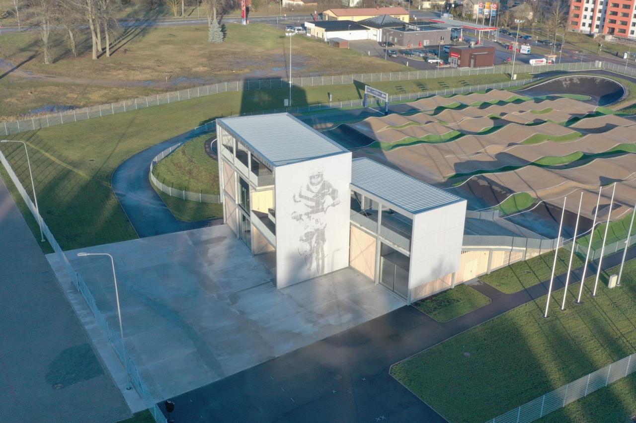 BIM建筑|奥运冠军 Maris Strombergs 的 BMX 赛道 / Balta Istaba BIM建筑|奥运冠军 Maris Strombergs 的 BMX 赛道 / Balta Istaba