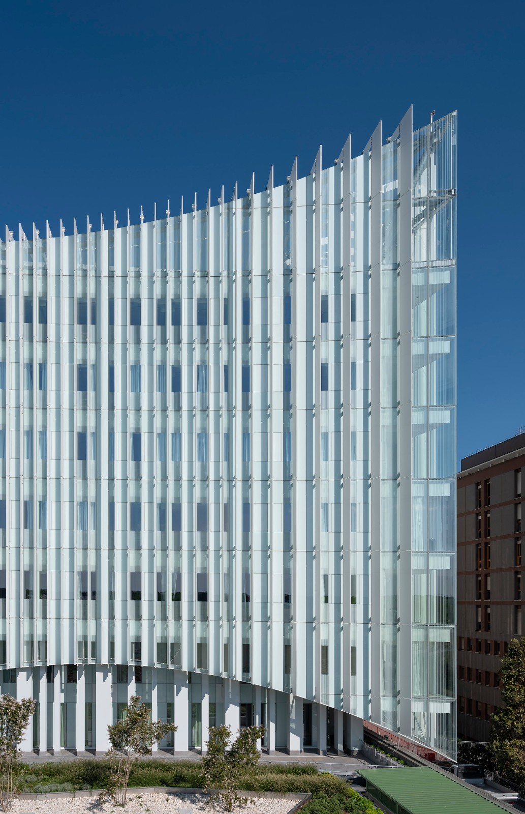 BIM建筑|会吸霾的医院:米兰圣拉斐尔医院新外科和急救中心 / MCA建筑事务所 BIM建筑|会吸霾的医院:米兰圣拉斐尔医院新外科和急救中心 / MCA建筑事务所