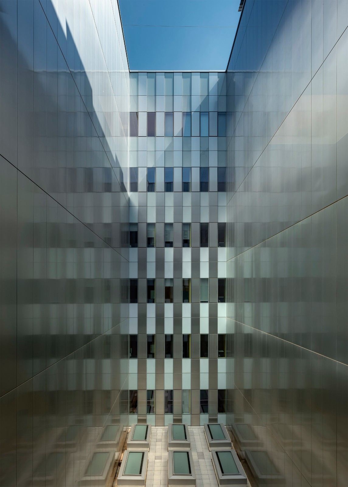 BIM建筑|会吸霾的医院:米兰圣拉斐尔医院新外科和急救中心 / MCA建筑事务所 BIM建筑|会吸霾的医院:米兰圣拉斐尔医院新外科和急救中心 / MCA建筑事务所