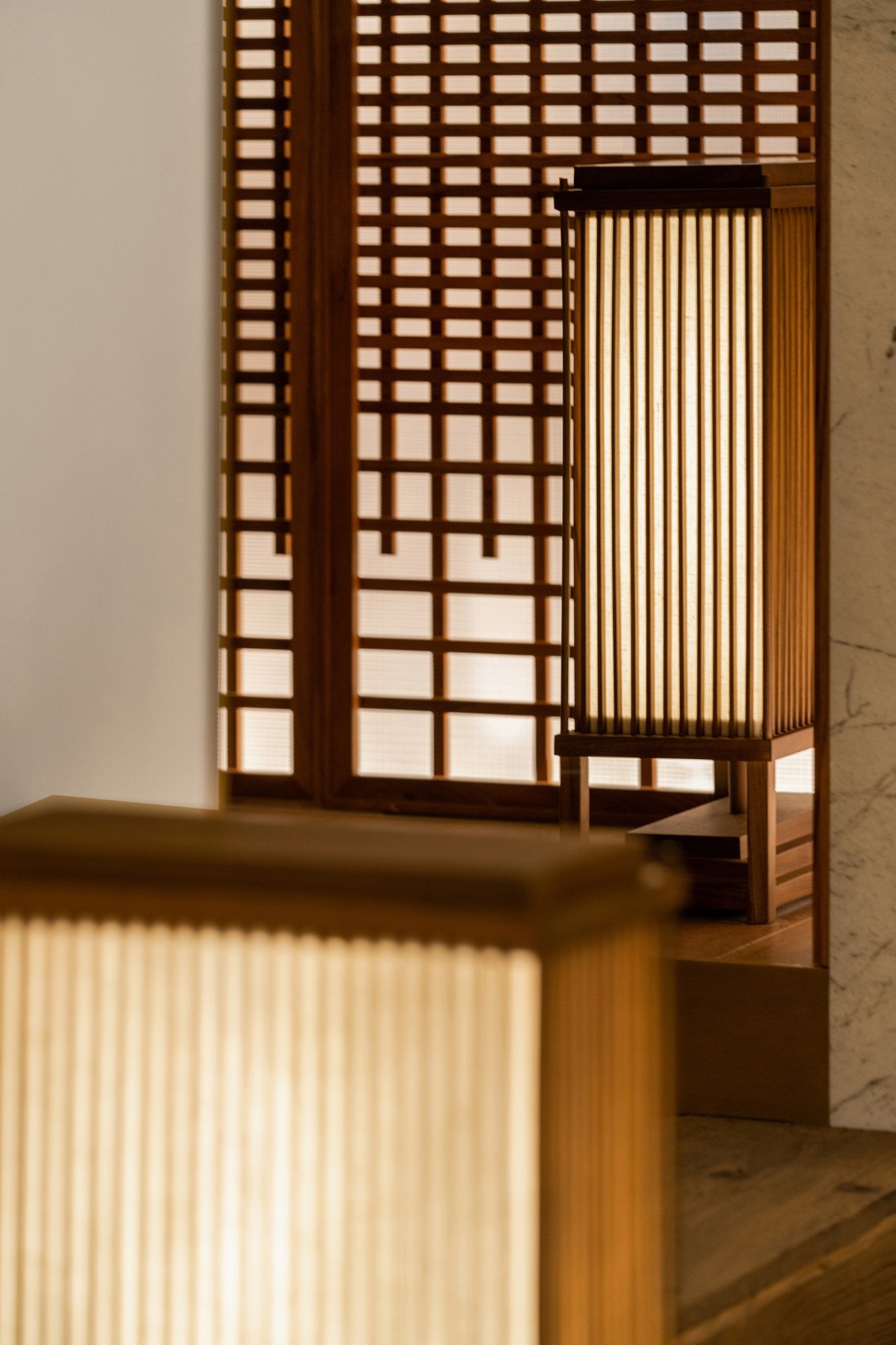 BIM建筑|一种材料与当代建构的情绪平衡:本木展厅 / 蜂鸟设计 BIM建筑|一种材料与当代建构的情绪平衡:本木展厅 / 蜂鸟设计