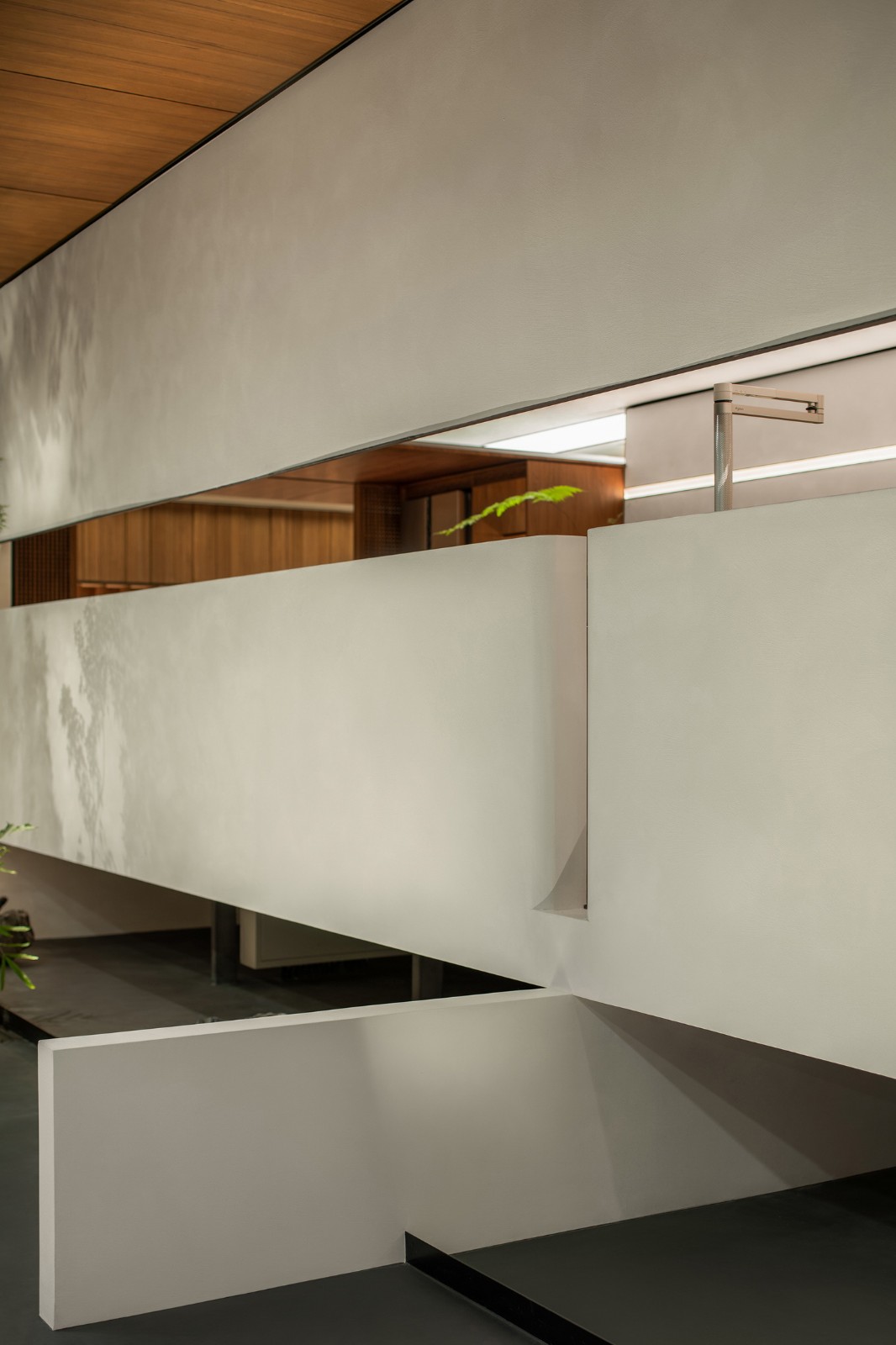 BIM建筑|一种材料与当代建构的情绪平衡:本木展厅 / 蜂鸟设计 BIM建筑|一种材料与当代建构的情绪平衡:本木展厅 / 蜂鸟设计