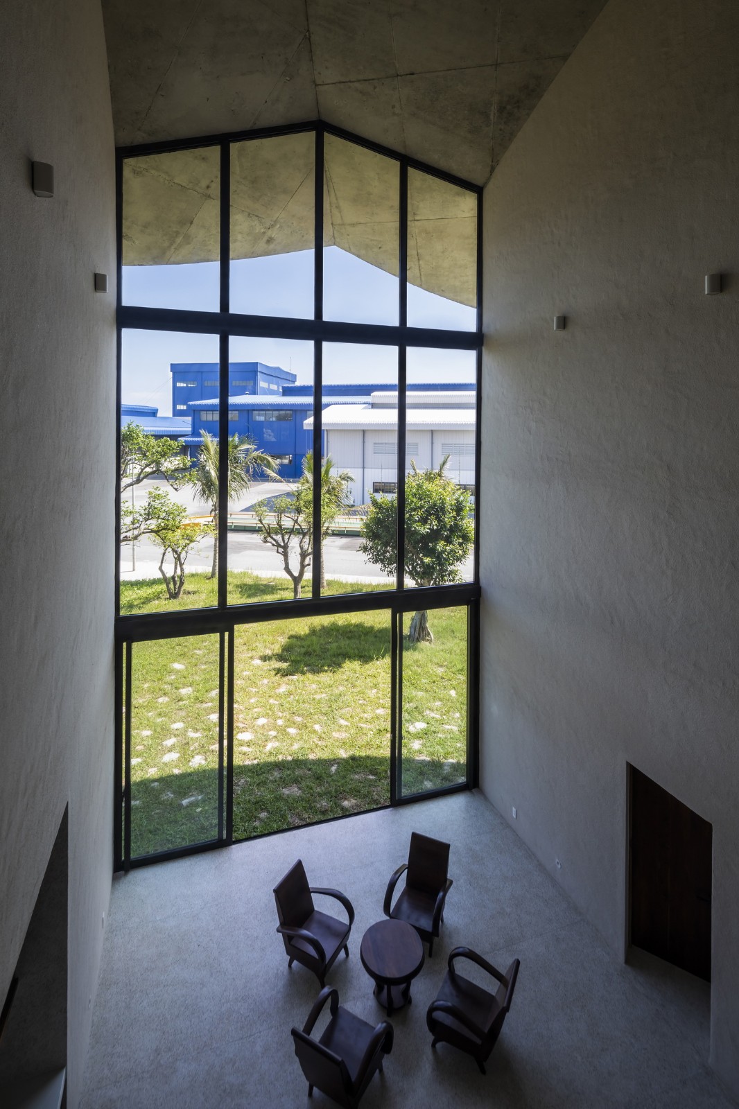 BIM建筑|‘帽子’屋,万花筒办公室与住宅 / Inrestudio,Kosuke Nishijima BIM建筑|‘帽子’屋,万花筒办公室与住宅 / Inrestudio,Kosuke Nishijima