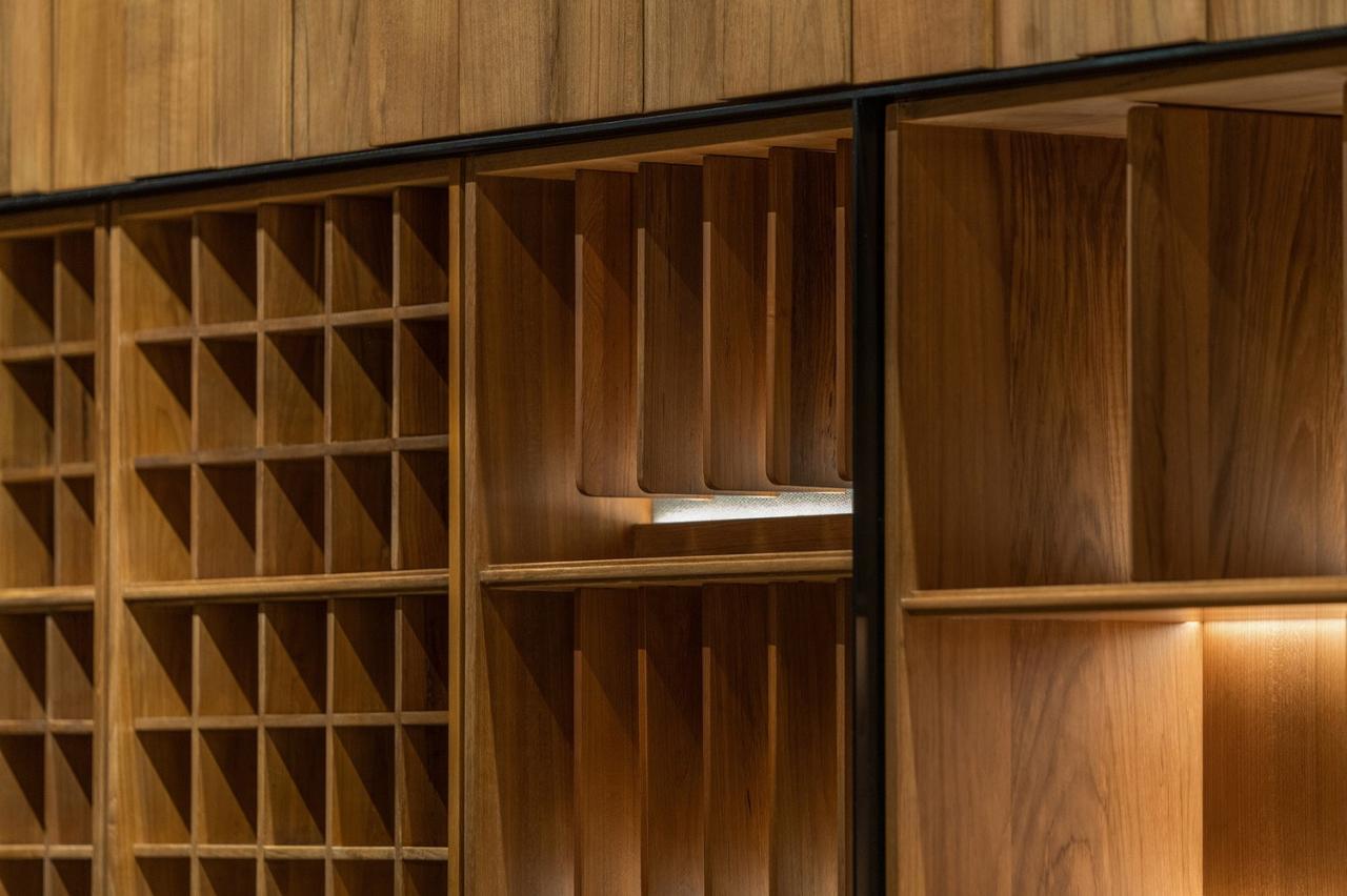 BIM建筑|一种材料与当代建构的情绪平衡:本木展厅 / 蜂鸟设计 BIM建筑|一种材料与当代建构的情绪平衡:本木展厅 / 蜂鸟设计