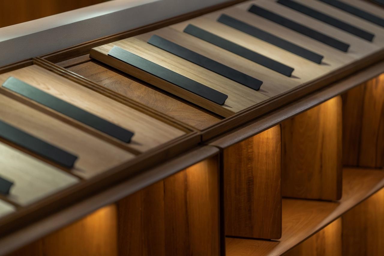 BIM建筑|一种材料与当代建构的情绪平衡:本木展厅 / 蜂鸟设计 BIM建筑|一种材料与当代建构的情绪平衡:本木展厅 / 蜂鸟设计