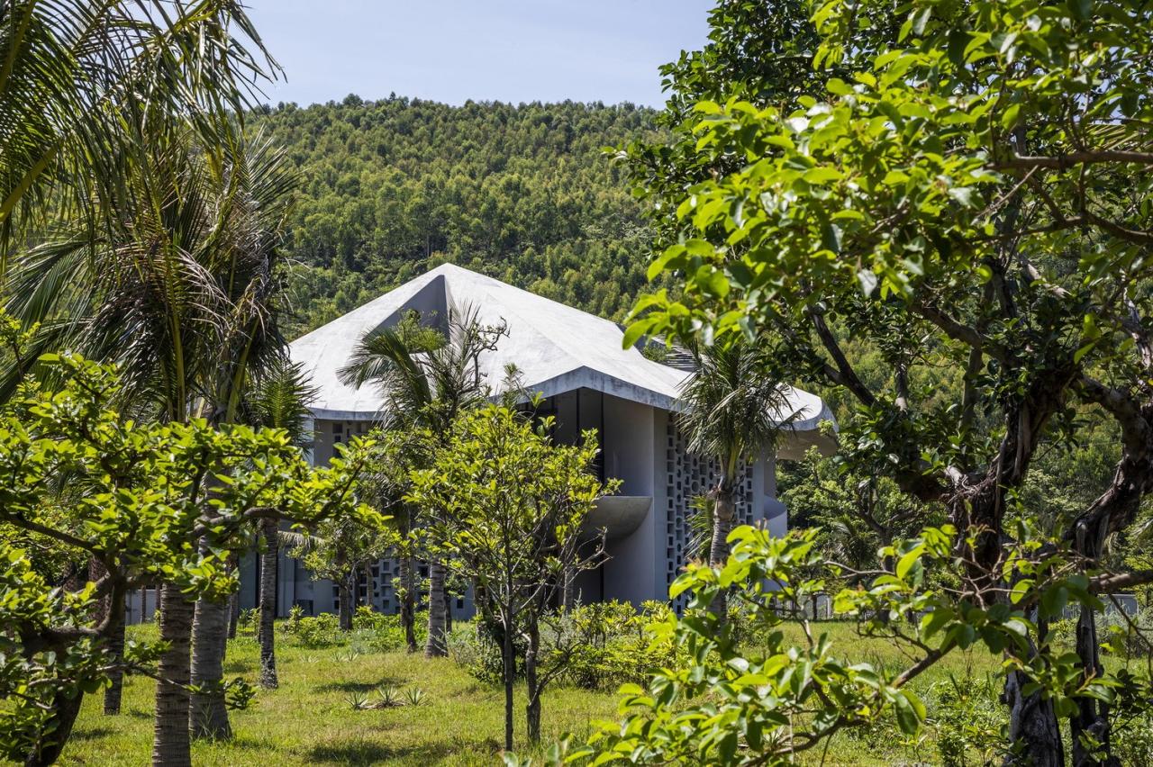 BIM建筑|‘帽子’屋,万花筒办公室与住宅 / Inrestudio,Kosuke Nishijima BIM建筑|‘帽子’屋,万花筒办公室与住宅 / Inrestudio,Kosuke Nishijima