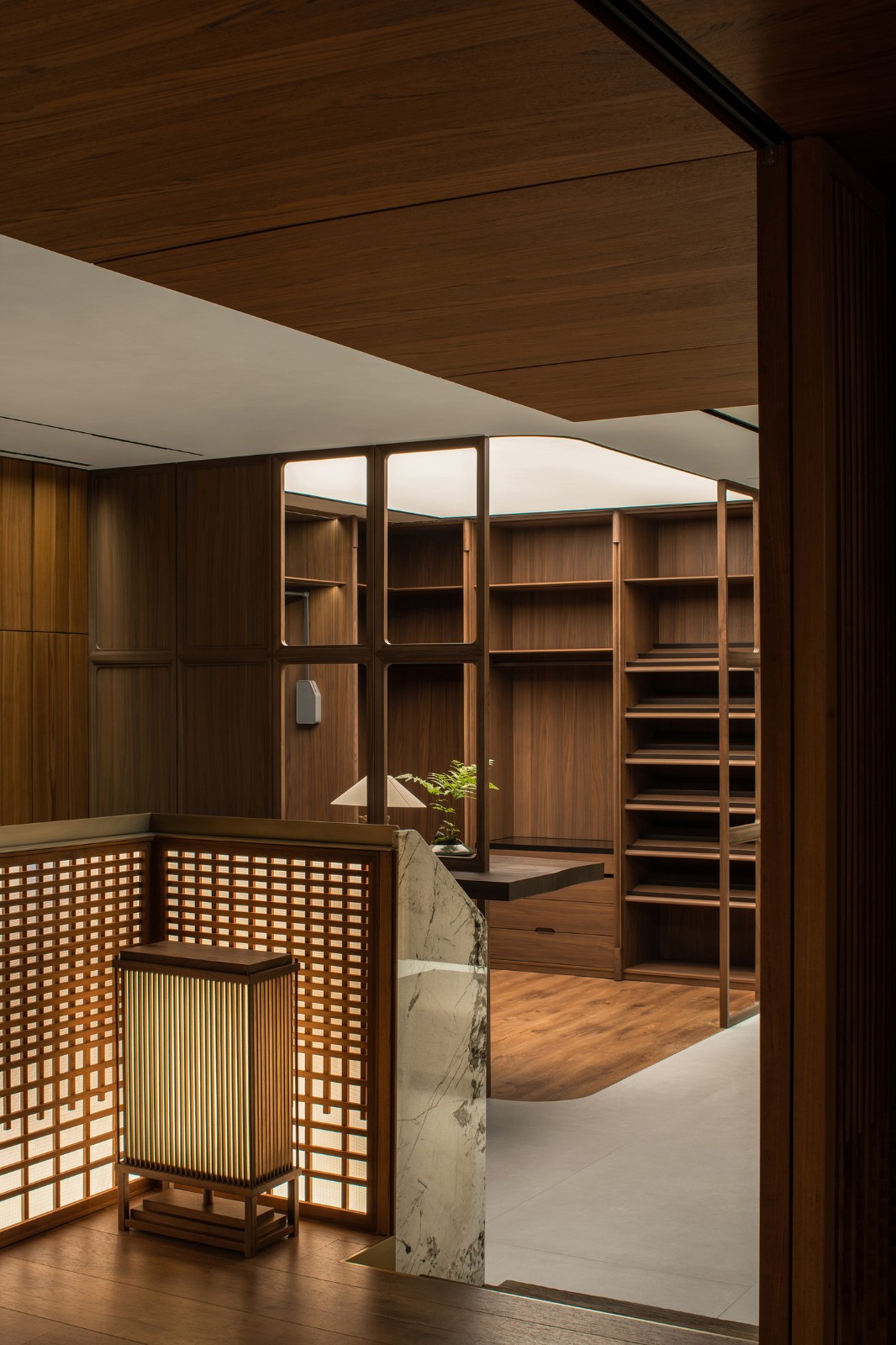 BIM建筑|一种材料与当代建构的情绪平衡:本木展厅 / 蜂鸟设计 BIM建筑|一种材料与当代建构的情绪平衡:本木展厅 / 蜂鸟设计