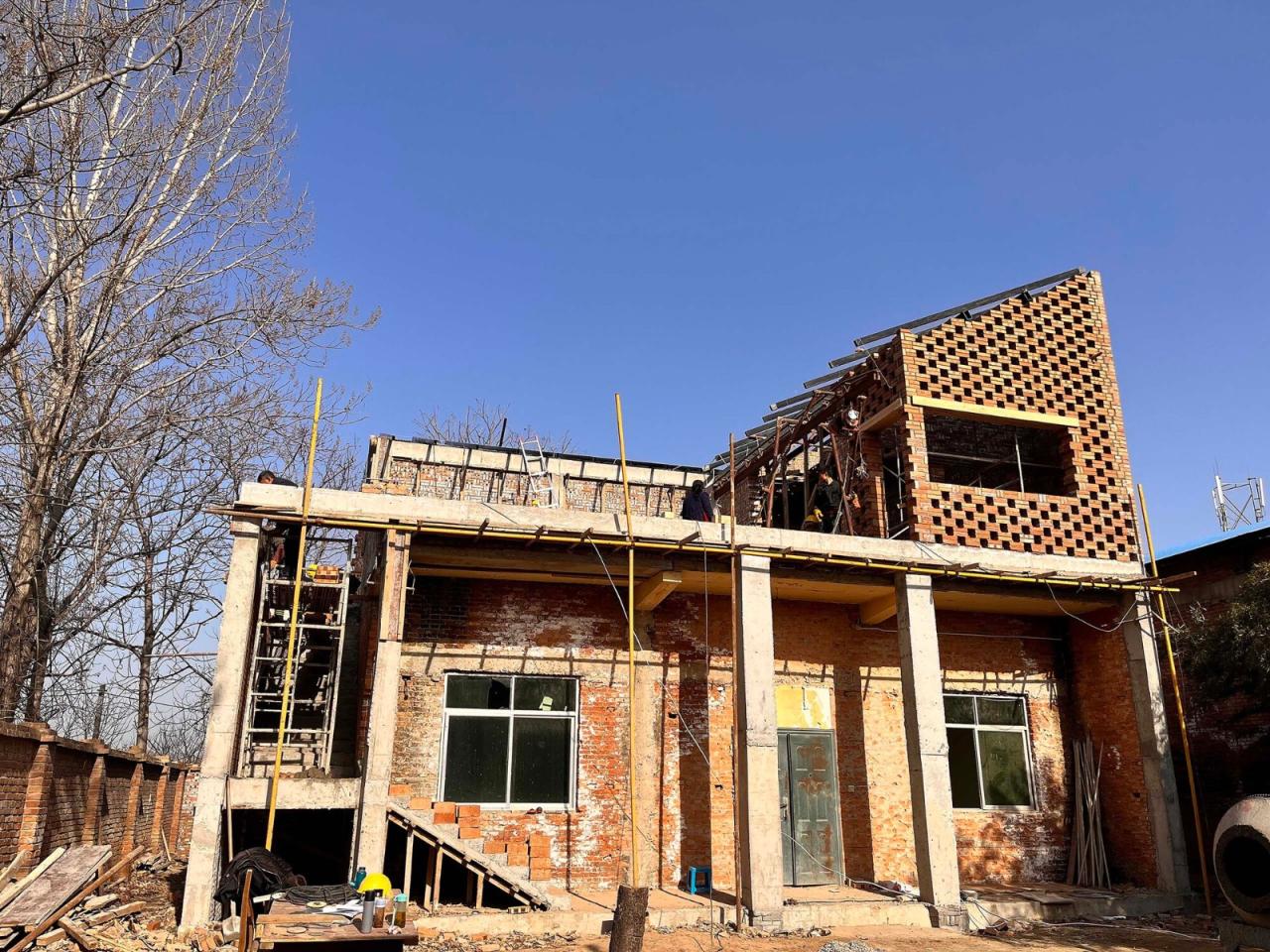 BIM建筑|渭南·巴邑村玻璃砖房 / 西安建筑科技大学设计研究总院 BIM建筑|渭南·巴邑村玻璃砖房 / 西安建筑科技大学设计研究总院