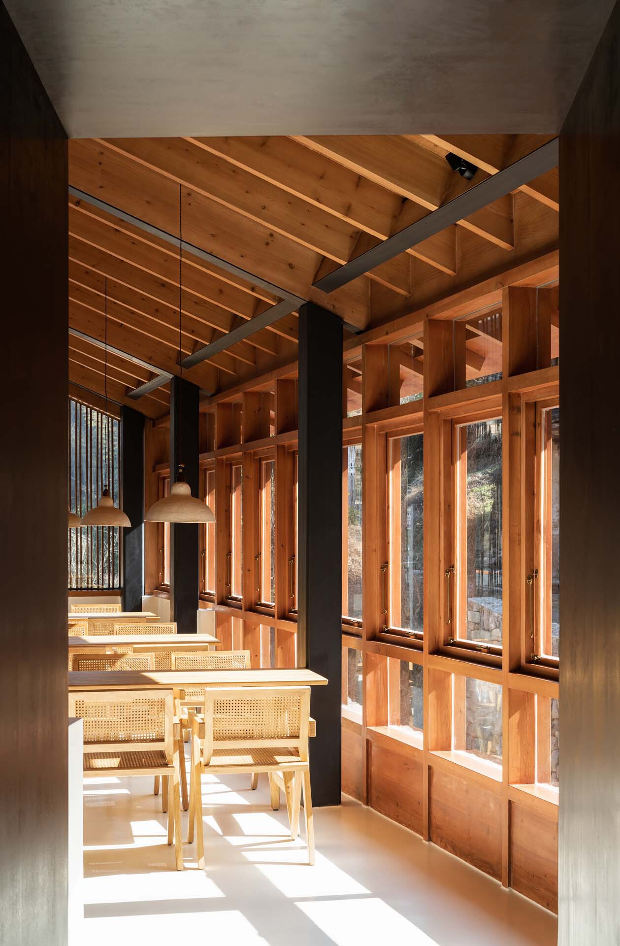 BIM建筑|奉化栖霞坑发电站改造的溪边餐厅 / 尌林建筑设计事务所 BIM建筑|奉化栖霞坑发电站改造的溪边餐厅 / 尌林建筑设计事务所