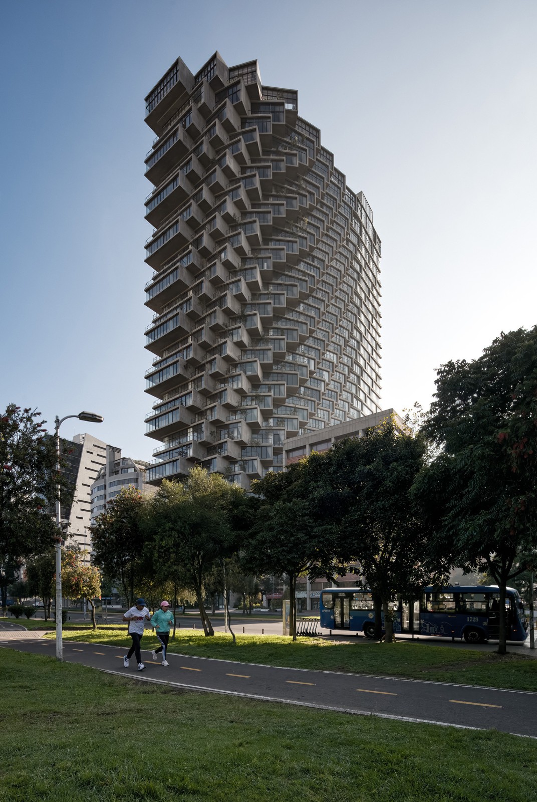 BIM建筑|IQON 大楼 / BIG BIM建筑|IQON 大楼 / BIG