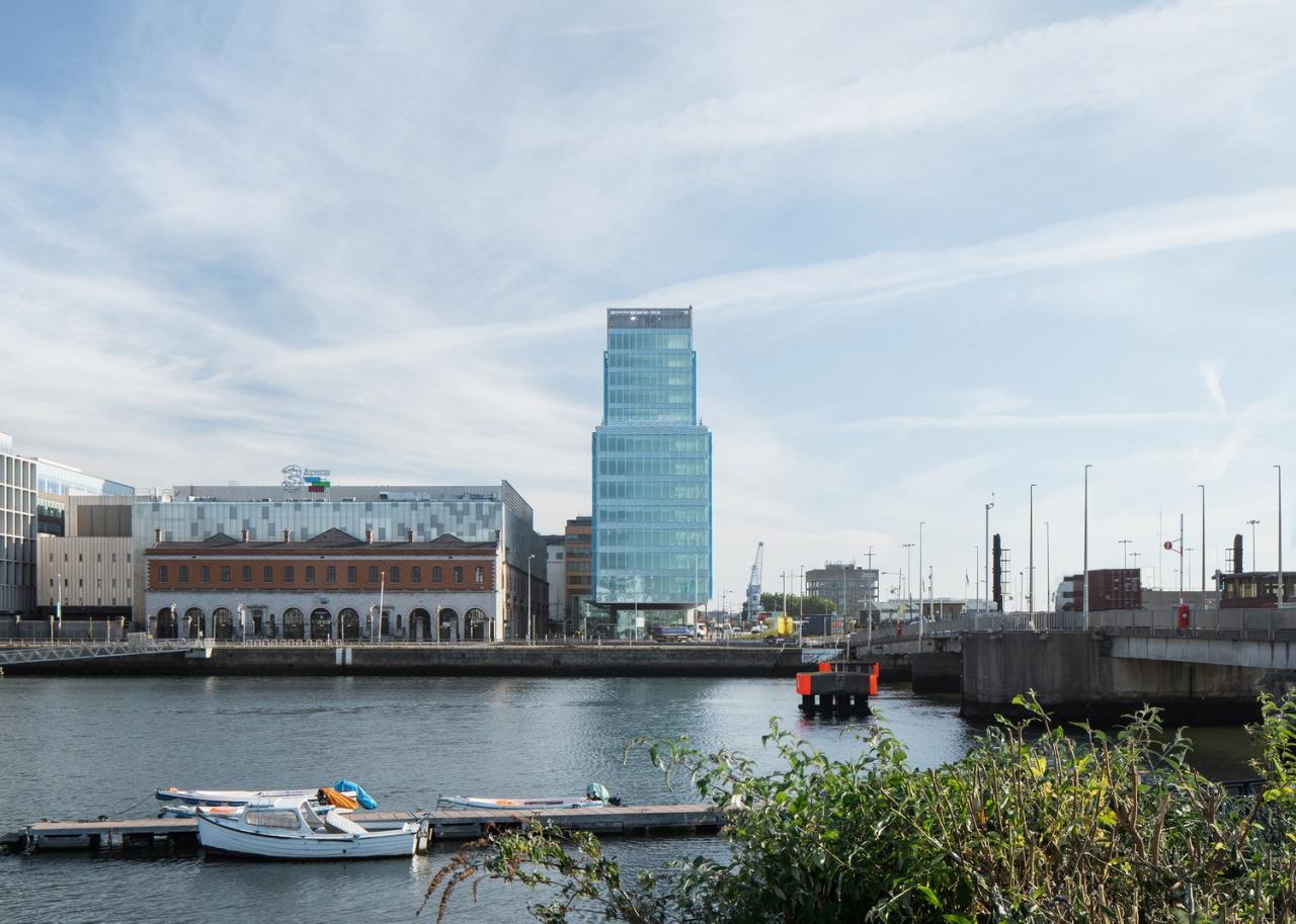 BIM建筑|蓝色‘骨头’,EXO 办公大楼 / Shay Cleary Architects BIM建筑|蓝色‘骨头’,EXO 办公大楼 / Shay Cleary Architects