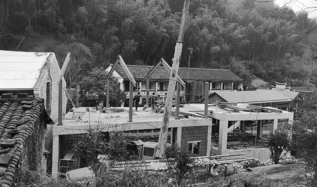 BIM建筑|奉化栖霞坑发电站改造的溪边餐厅 / 尌林建筑设计事务所 BIM建筑|奉化栖霞坑发电站改造的溪边餐厅 / 尌林建筑设计事务所