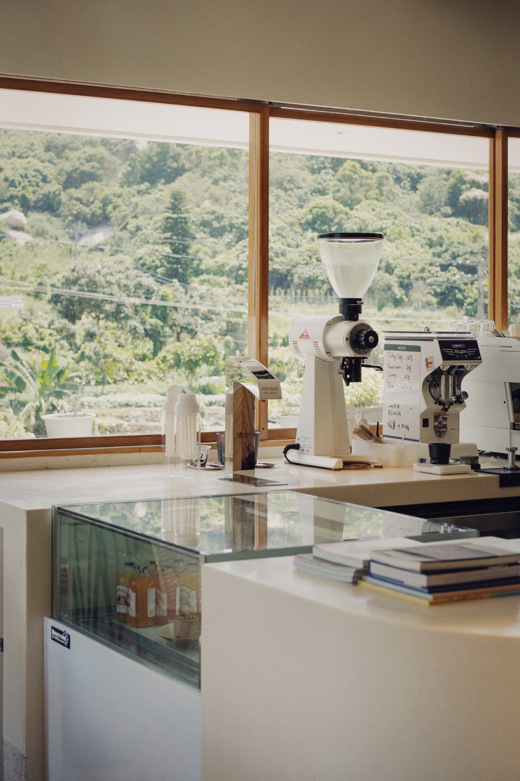 BIM建筑|山屿二分之一咖啡馆(东坪山改造)/ 厦门大学建筑设计研究院有限公司(AUAD) BIM建筑|山屿二分之一咖啡馆(东坪山改造)/ 厦门大学建筑设计研究院有限公司(AUAD)