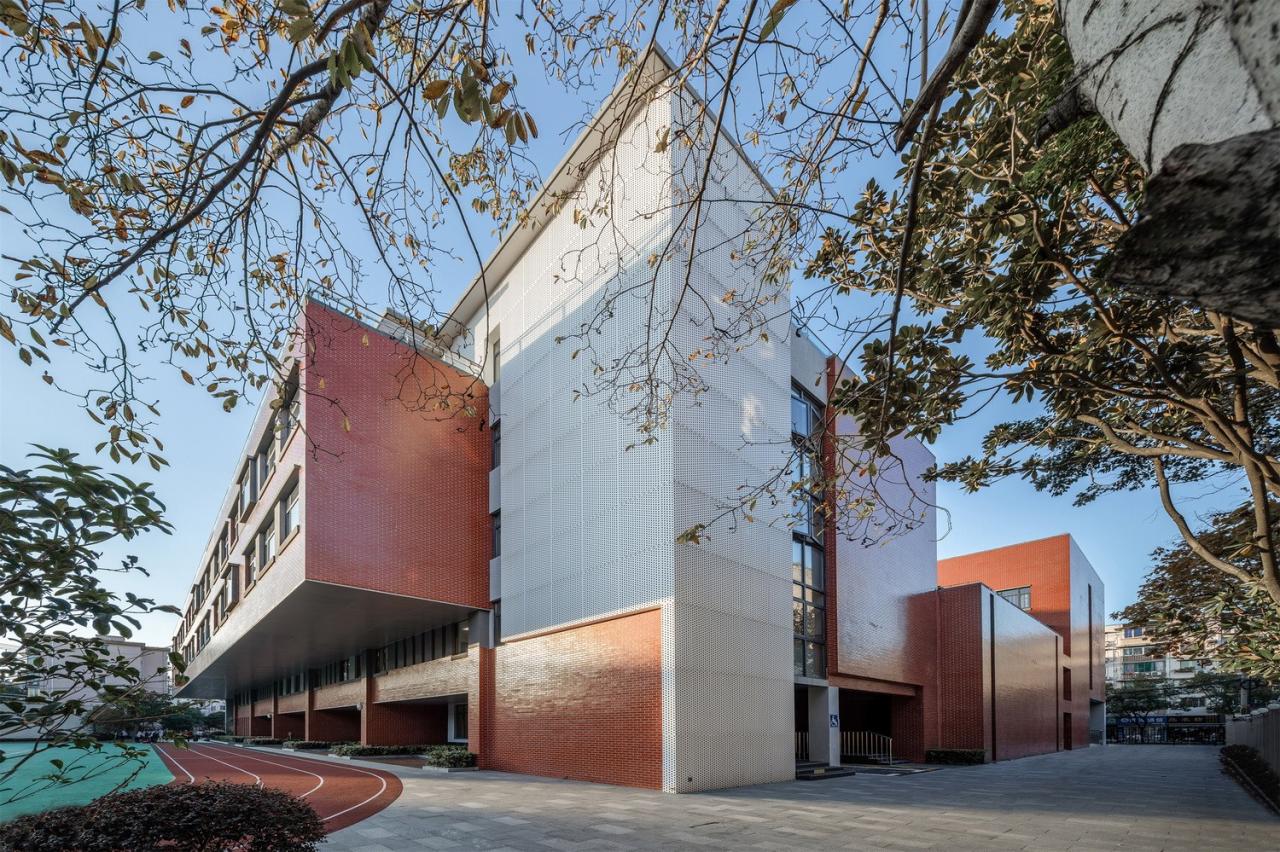 BIM建筑|兰生复旦中学国和路校区改扩建项目 / 上海华都建筑规划设计有限公司 BIM建筑|兰生复旦中学国和路校区改扩建项目 / 上海华都建筑规划设计有限公司