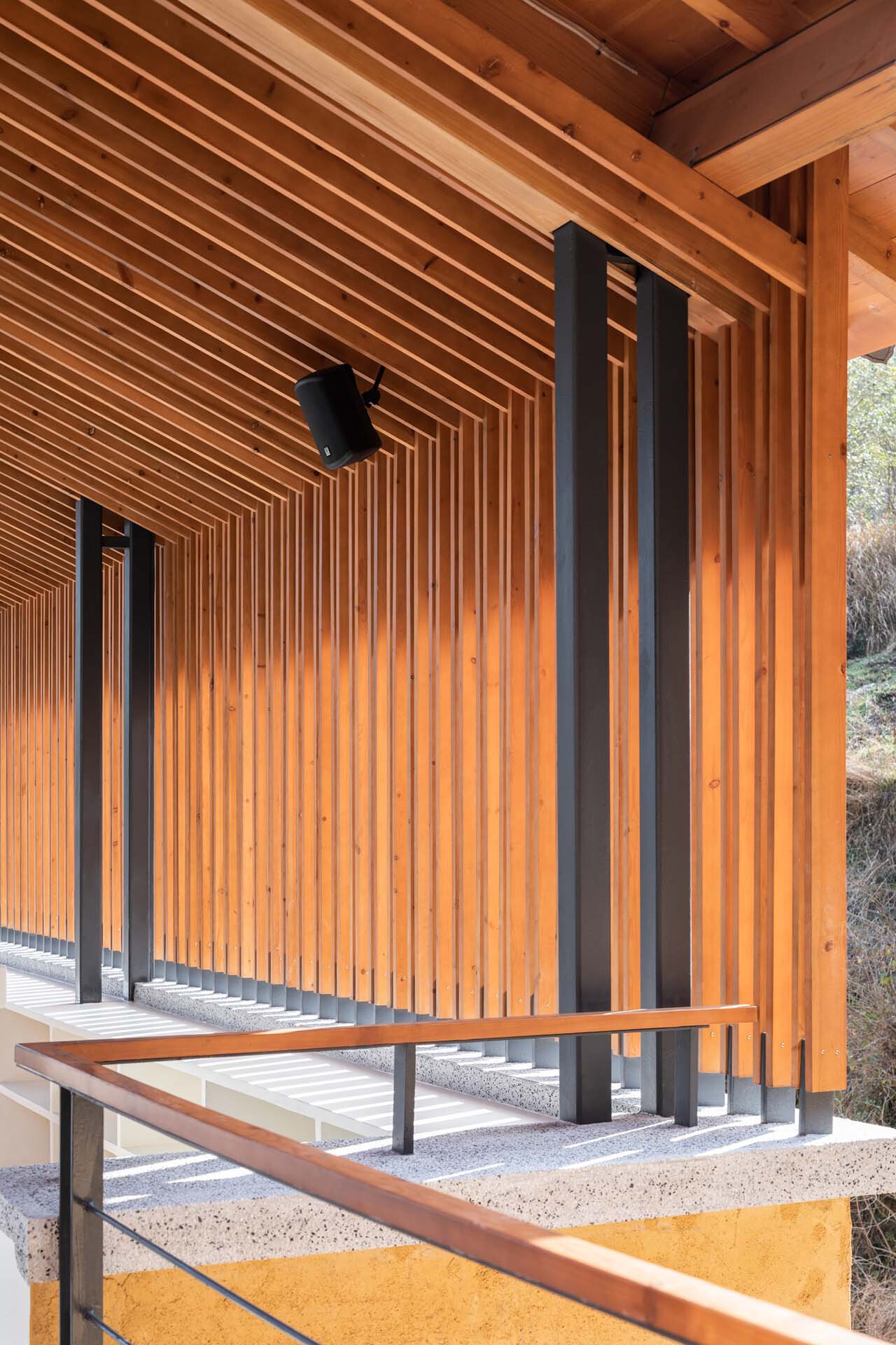 BIM建筑|奉化栖霞坑发电站改造的溪边餐厅 / 尌林建筑设计事务所 BIM建筑|奉化栖霞坑发电站改造的溪边餐厅 / 尌林建筑设计事务所