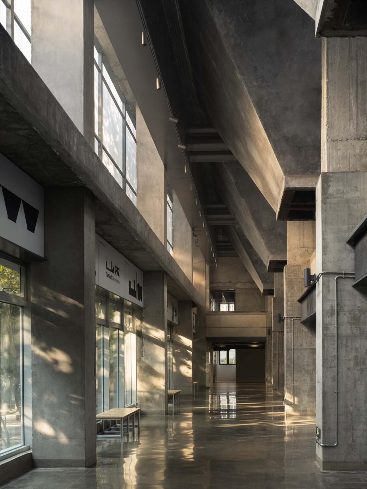 BIM建筑|山灰艺术社区,西安石油大学生活区锅炉房改造 / 日常建造 BIM建筑|山灰艺术社区,西安石油大学生活区锅炉房改造 / 日常建造