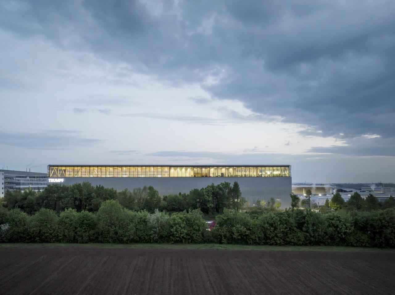 BIM建筑|空中健身,通快集团运动中心 / Barkow Leibinger BIM建筑|空中健身,通快集团运动中心 / Barkow Leibinger