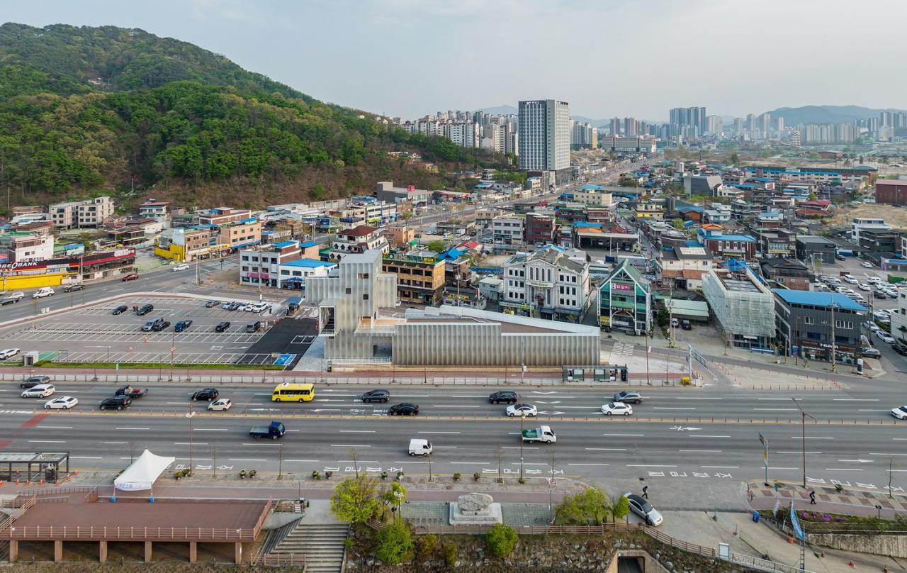 BIM建筑|穿孔板高阶用法,千高原观景台 / Emer-sys BIM建筑|穿孔板高阶用法,千高原观景台 / Emer-sys