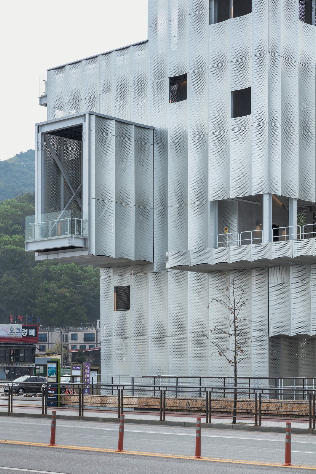 BIM建筑|穿孔板高阶用法,千高原观景台 / Emer-sys BIM建筑|穿孔板高阶用法,千高原观景台 / Emer-sys