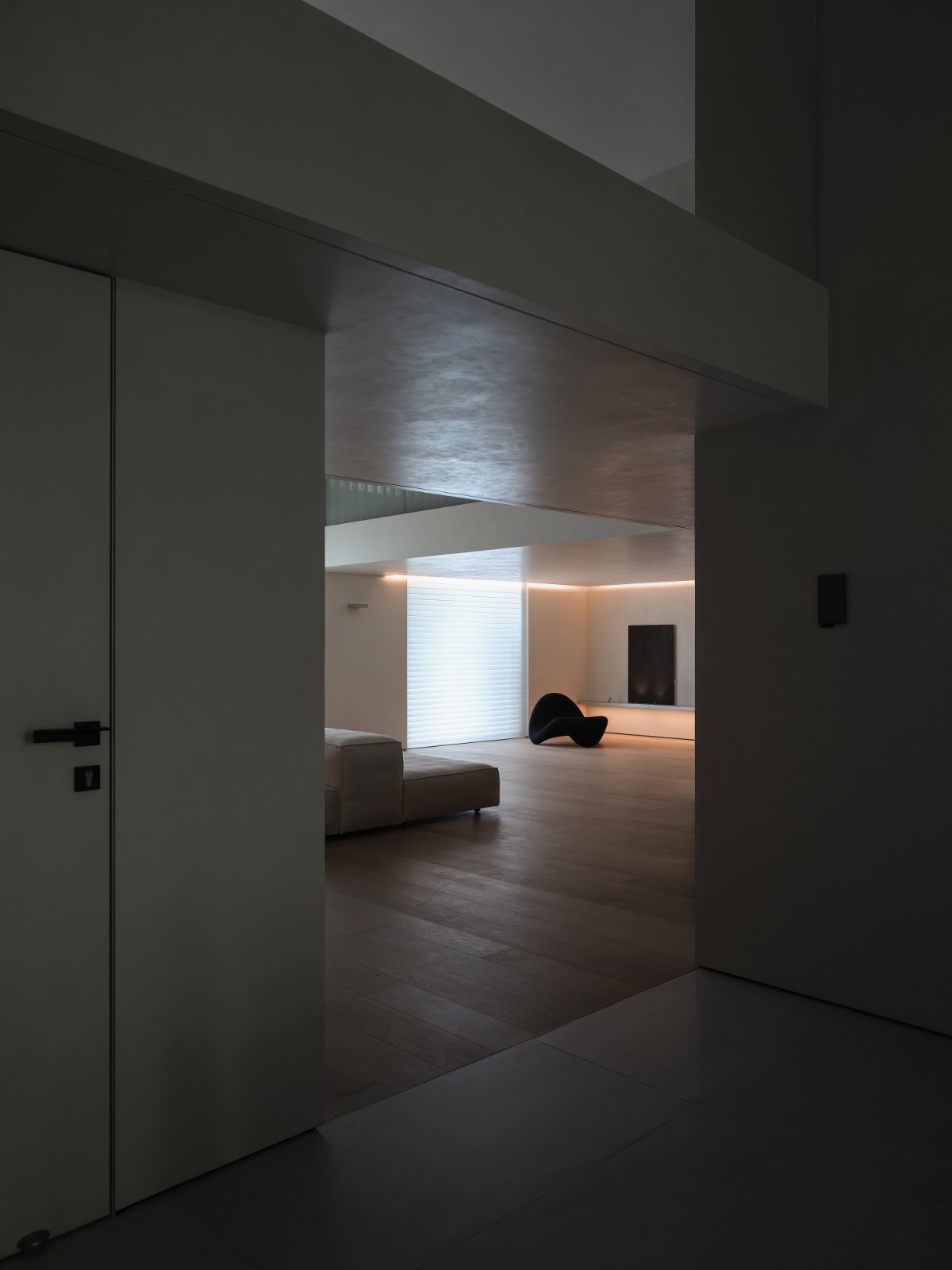 BIM建筑|梧桐树下的420平米复式公寓 :为年轻家庭巧妙创建”视线连通”挑高空间 / 八荒设计 BIM建筑|梧桐树下的420平米复式公寓 :为年轻家庭巧妙创建”视线连通”挑高空间 / 八荒设计