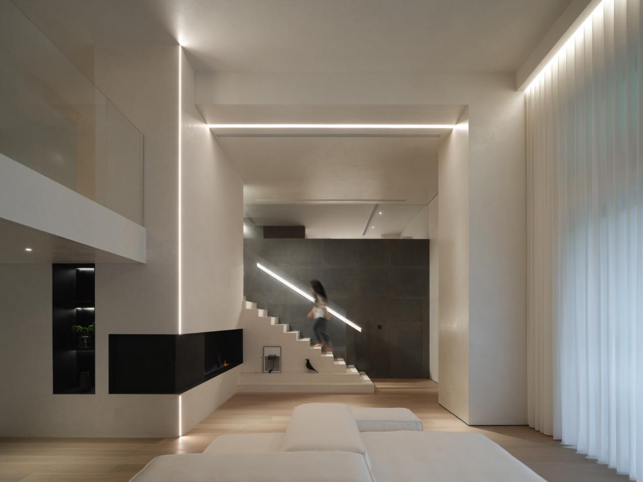 BIM建筑|梧桐树下的420平米复式公寓 :为年轻家庭巧妙创建”视线连通”挑高空间 / 八荒设计 BIM建筑|梧桐树下的420平米复式公寓 :为年轻家庭巧妙创建”视线连通”挑高空间 / 八荒设计