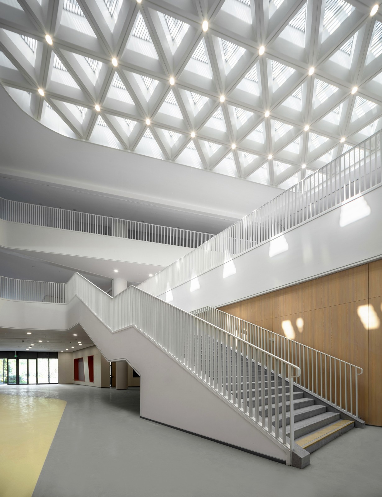 BIM建筑|对话童心,天性乐园:杭州江南实验学校教育集团江晖小学 / 浙江大学建筑设计研究院 BIM建筑|对话童心,天性乐园:杭州江南实验学校教育集团江晖小学 / 浙江大学建筑设计研究院