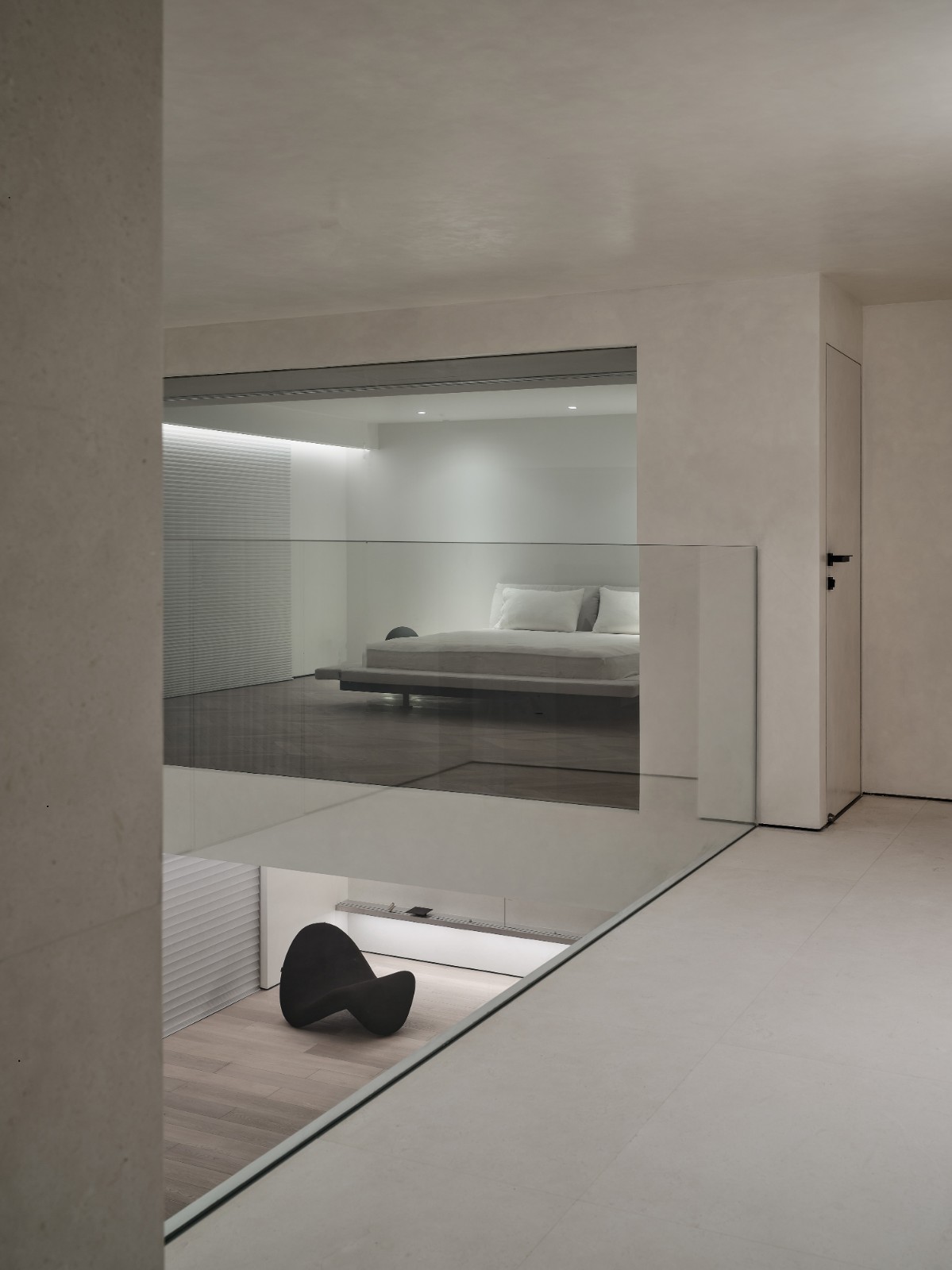 BIM建筑|梧桐树下的420平米复式公寓 :为年轻家庭巧妙创建”视线连通”挑高空间 / 八荒设计 BIM建筑|梧桐树下的420平米复式公寓 :为年轻家庭巧妙创建”视线连通”挑高空间 / 八荒设计