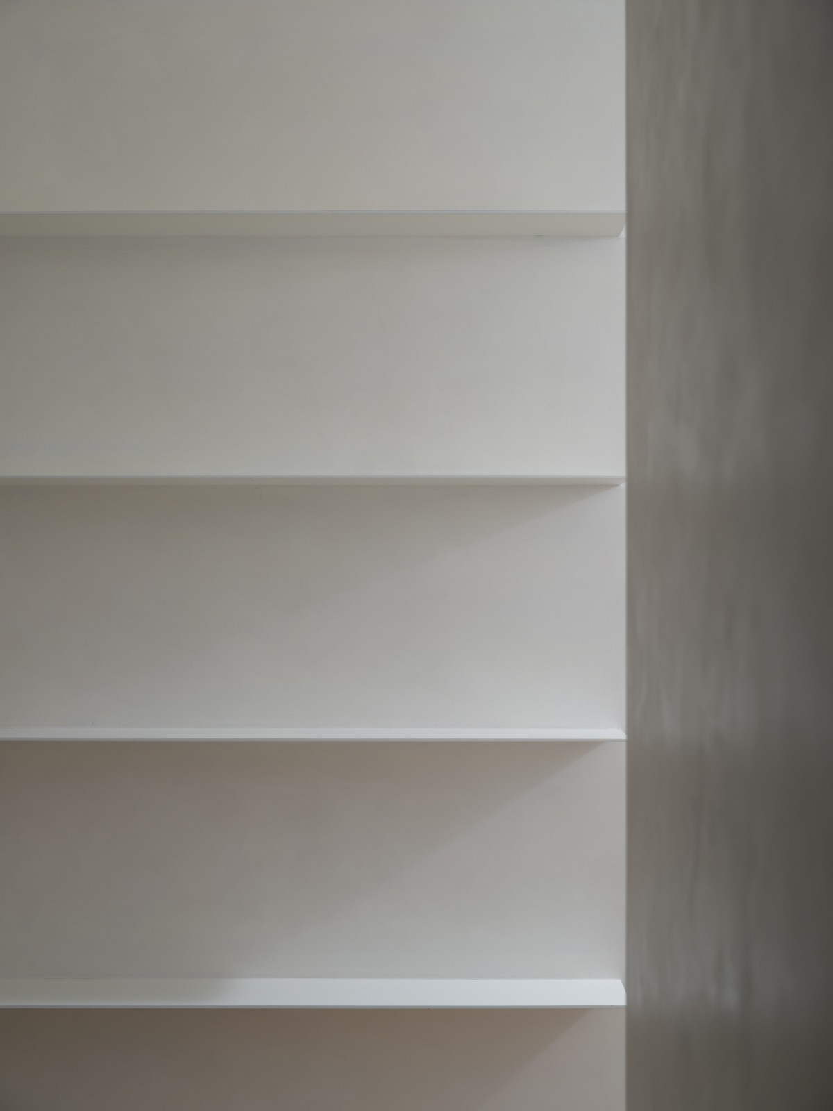 BIM建筑|梧桐树下的420平米复式公寓 :为年轻家庭巧妙创建”视线连通”挑高空间 / 八荒设计 BIM建筑|梧桐树下的420平米复式公寓 :为年轻家庭巧妙创建”视线连通”挑高空间 / 八荒设计