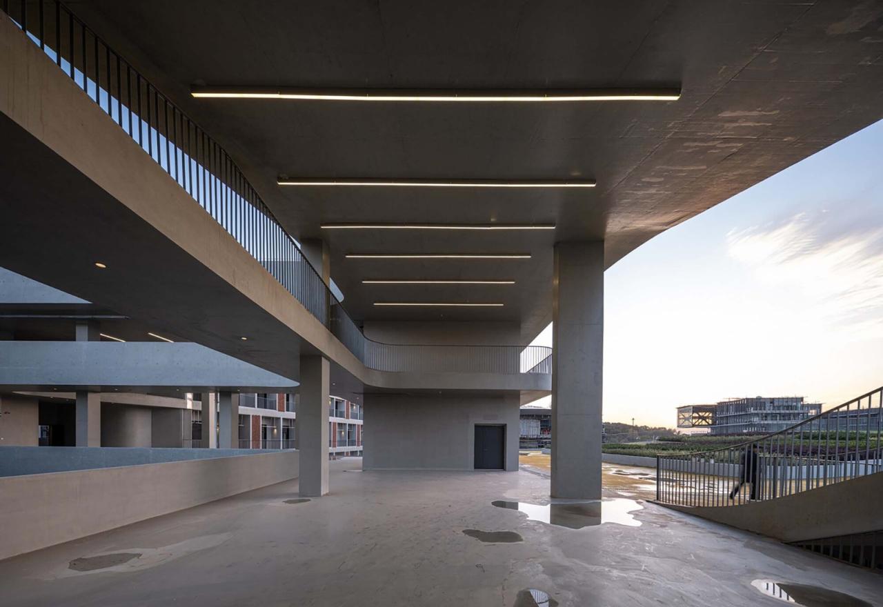 BIM建筑|电子科大长三角研究院(衢州)· 生活中心 / 同济院四时方院创新设计中心 BIM建筑|电子科大长三角研究院(衢州)· 生活中心 / 同济院四时方院创新设计中心