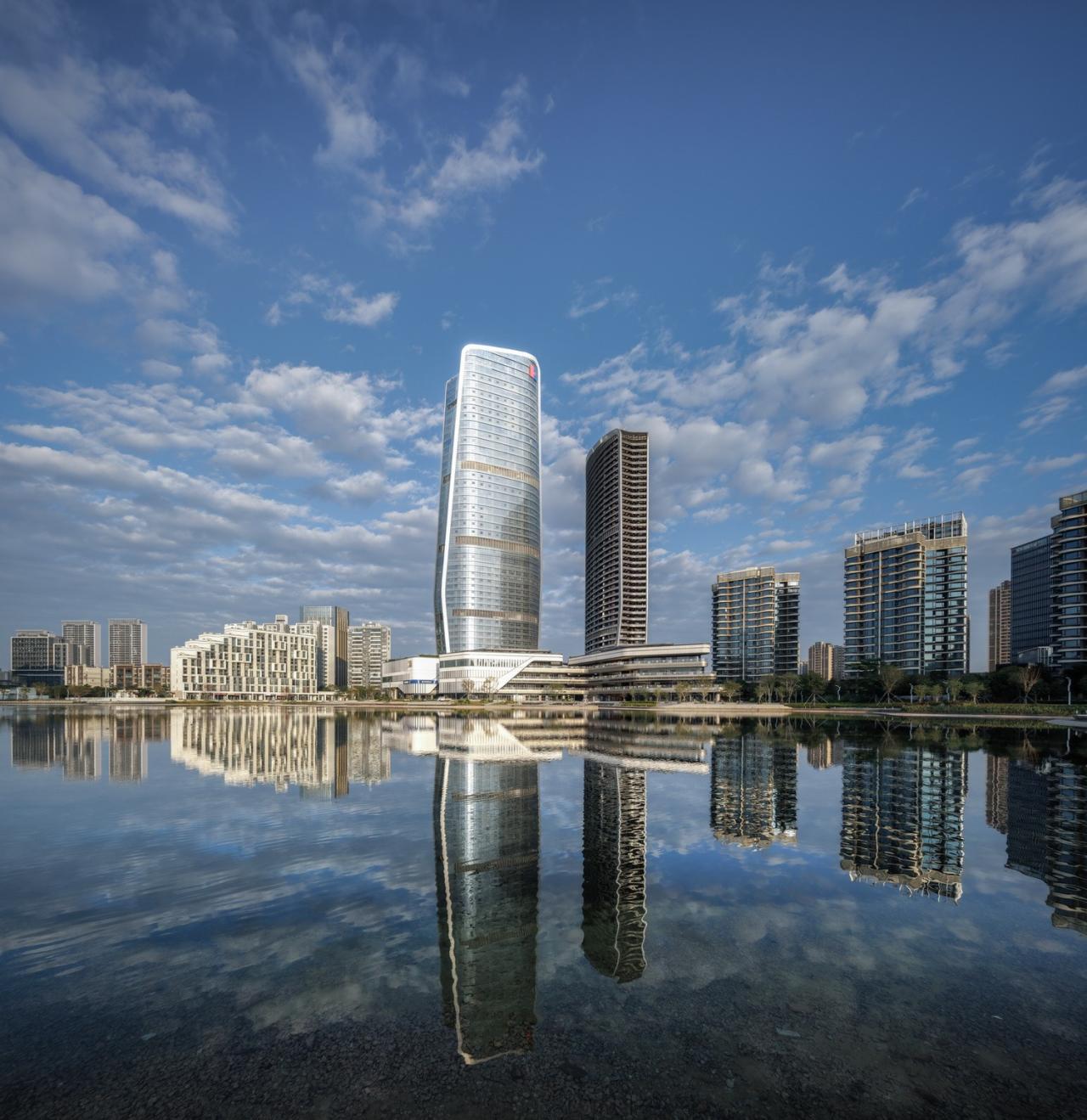 BIM建筑|金湾华发国际商务中心 / 10 Design BIM建筑|金湾华发国际商务中心 / 10 Design