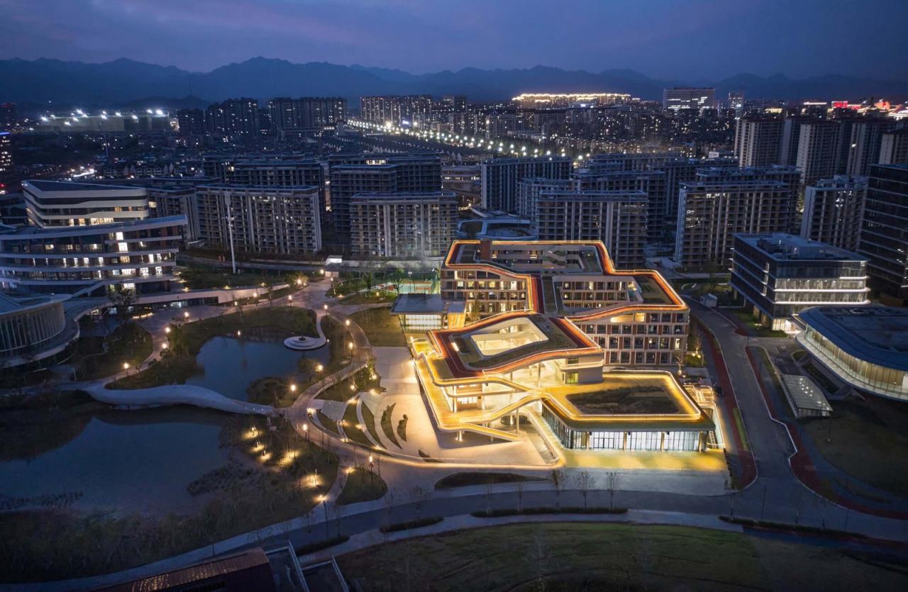 BIM建筑|电子科大长三角研究院(衢州)· 生活中心 / 同济院四时方院创新设计中心 BIM建筑|电子科大长三角研究院(衢州)· 生活中心 / 同济院四时方院创新设计中心