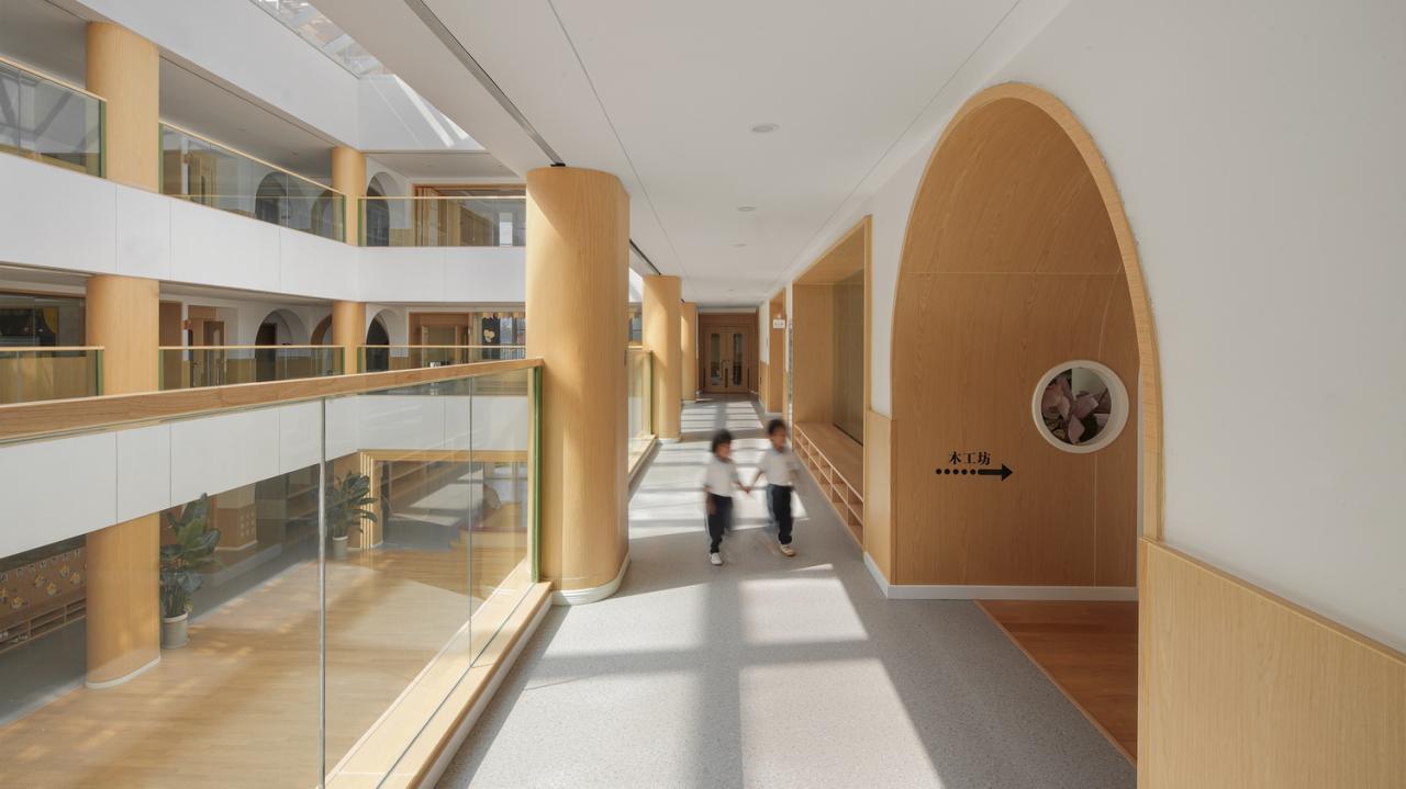 BIM建筑|山外富士无限幼儿园 / 迪卡建筑设计中心 BIM建筑|山外富士无限幼儿园 / 迪卡建筑设计中心