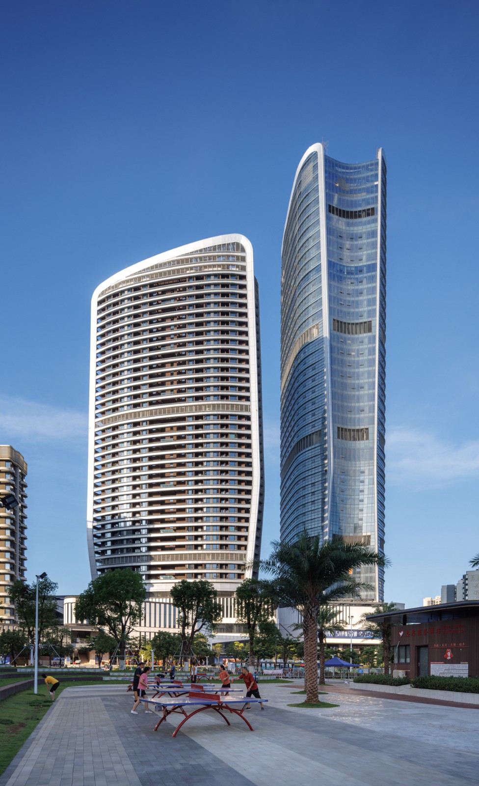 BIM建筑|金湾华发国际商务中心 / 10 Design BIM建筑|金湾华发国际商务中心 / 10 Design