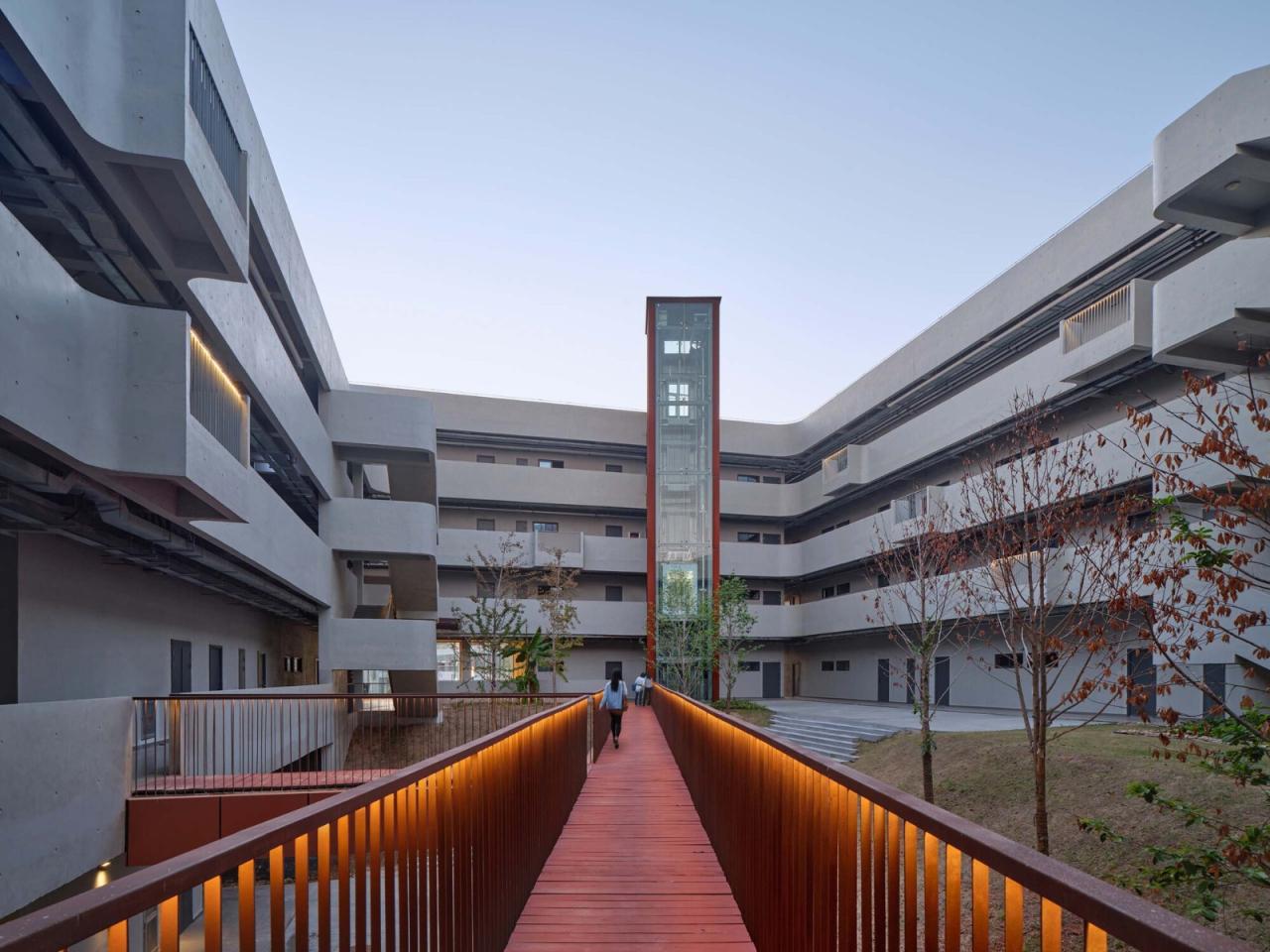 BIM建筑|电子科大长三角研究院(衢州)· 生活中心 / 同济院四时方院创新设计中心 BIM建筑|电子科大长三角研究院(衢州)· 生活中心 / 同济院四时方院创新设计中心