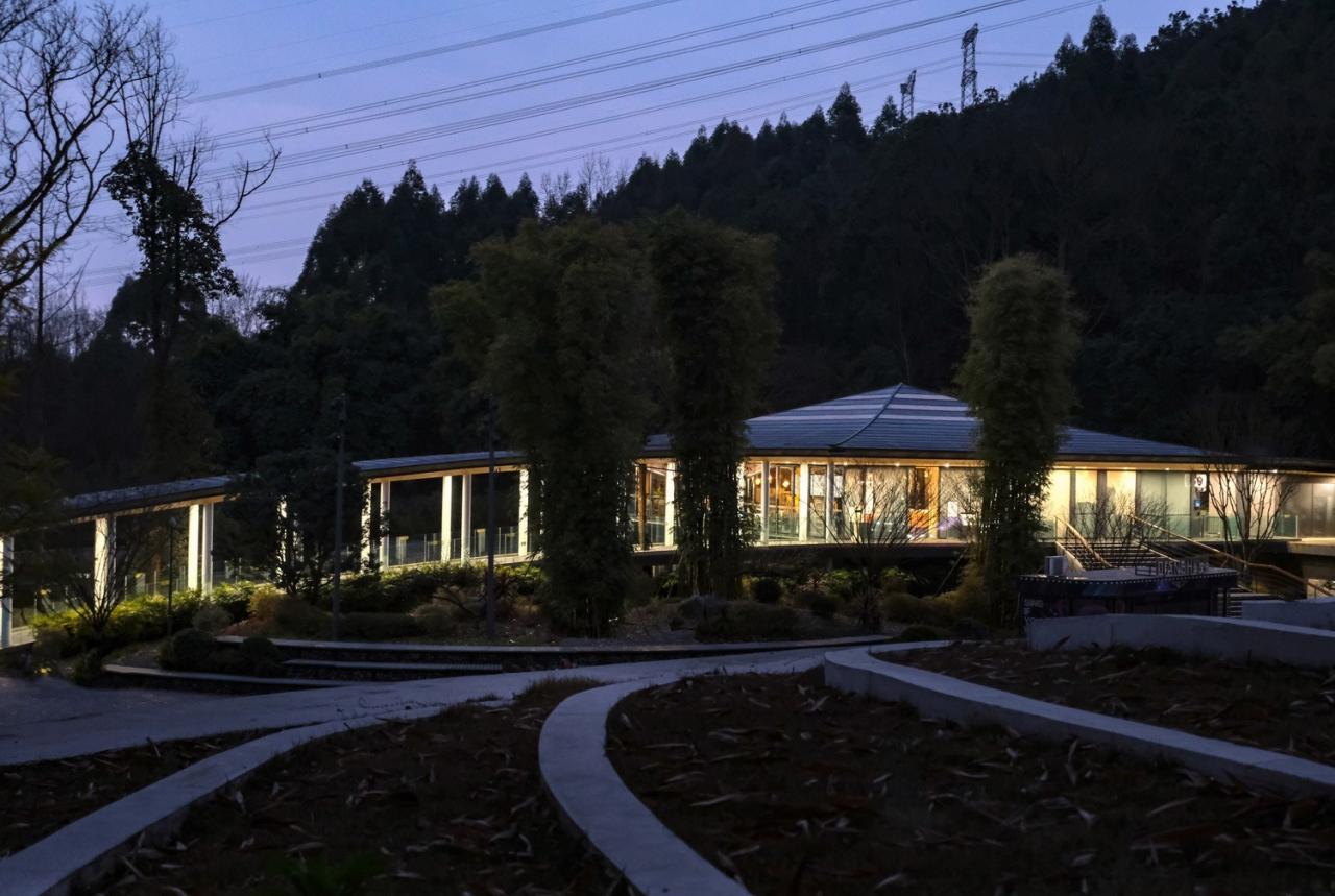 BIM建筑|竹文化的意象解读:崇州·竹艺村游客中心 / 小隐建筑 BIM建筑|竹文化的意象解读:崇州·竹艺村游客中心 / 小隐建筑